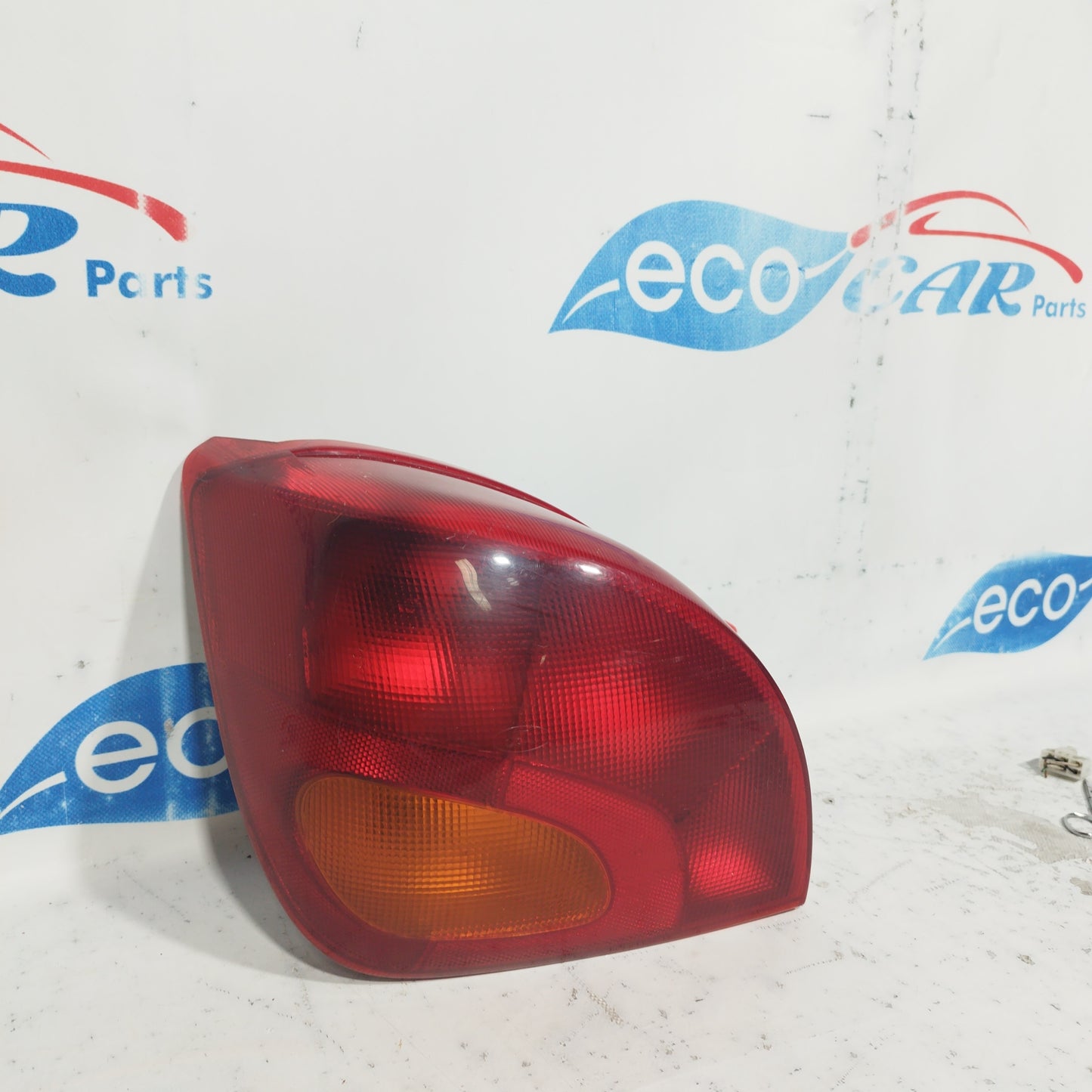 Ford Fiesta 2001 ecoAC8004 right rear light