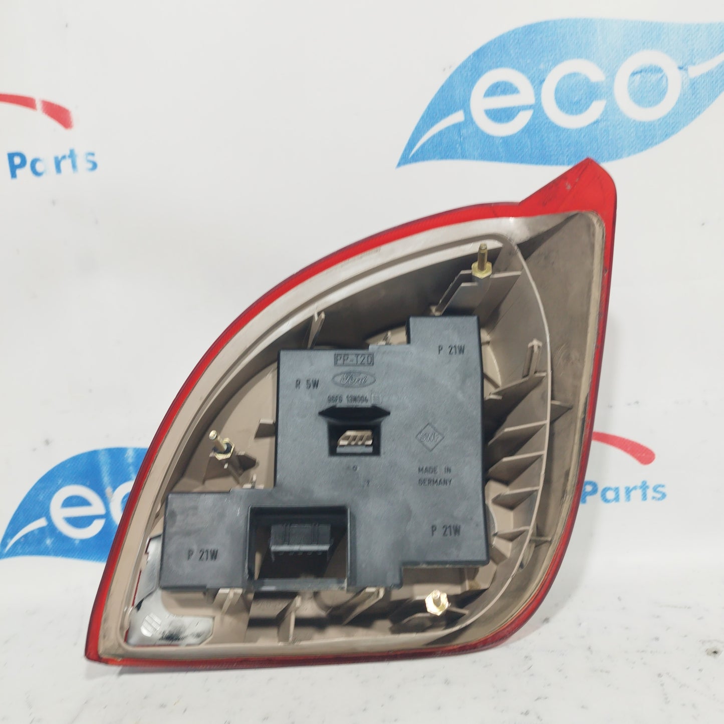 Ford Fiesta 2001 ecoAC8004 right rear light