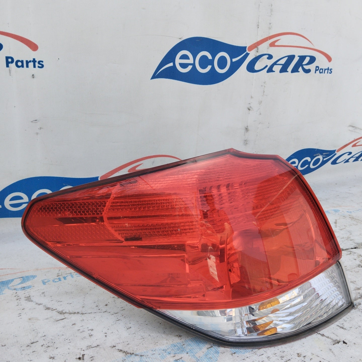 Subaru Outback 2012 ecoAG4940 Linke Rückleuchte