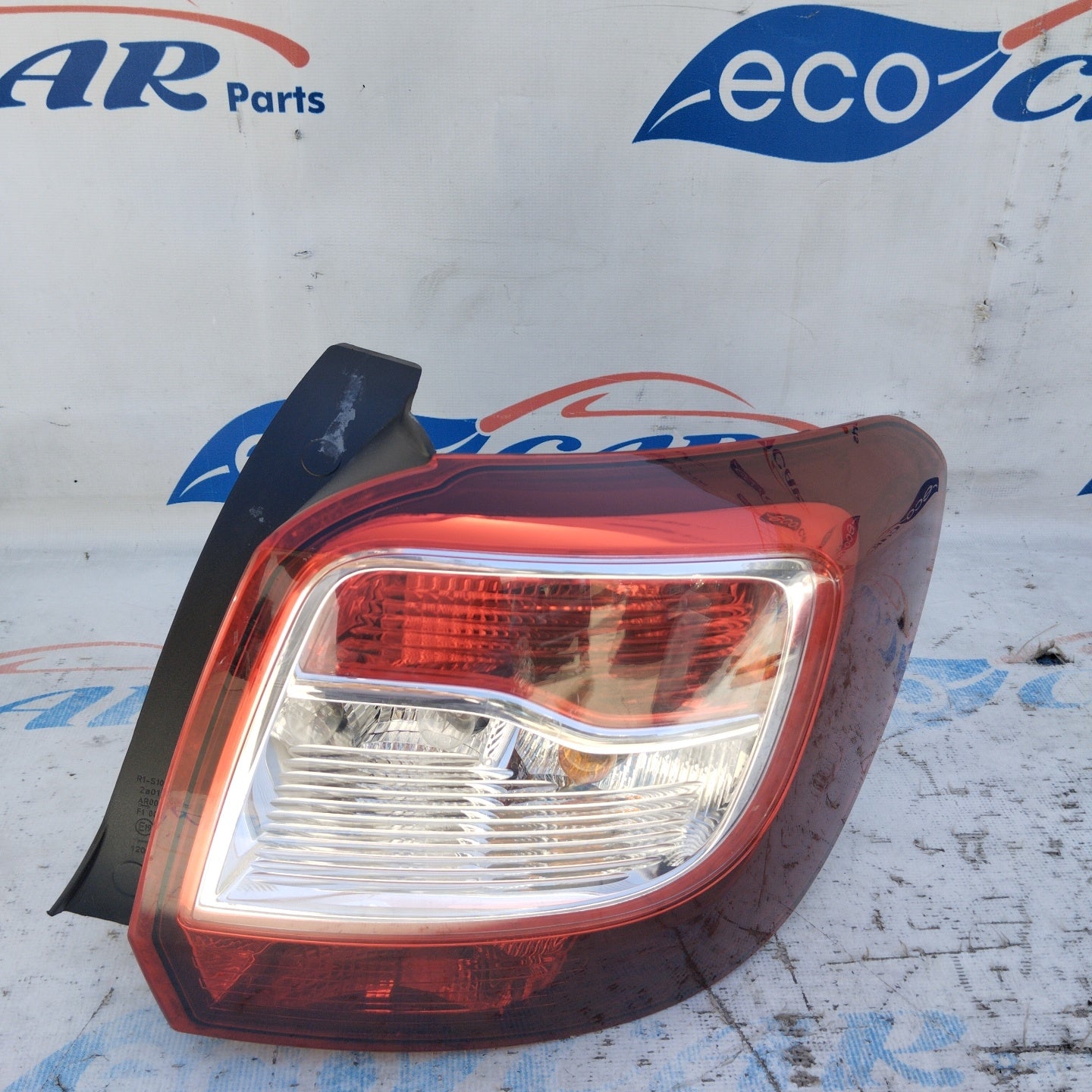 Dacia Sandero 2015 ecoAG4949 rechte Rückleuchte