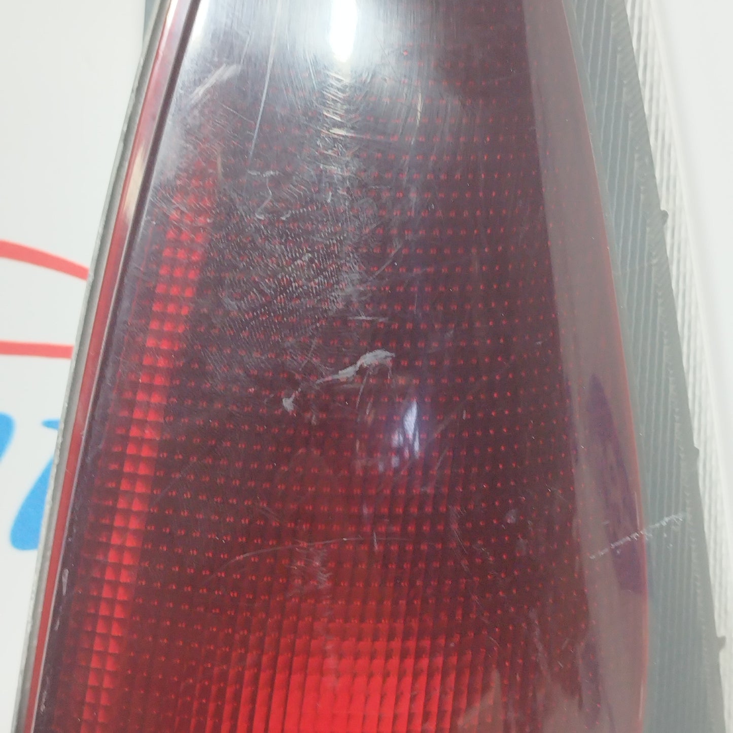 Toyota Yaris Verso 2000 getönte linke Rückleuchte ecoAC8024