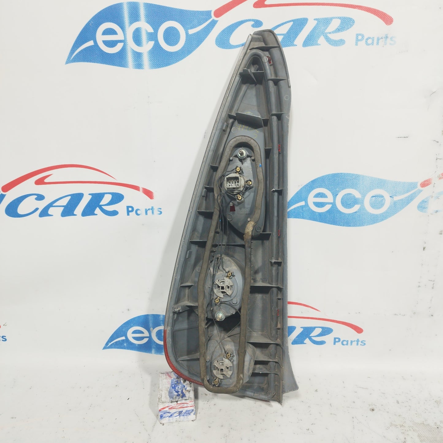 Toyota Yaris Verso 2000 getönte linke Rückleuchte ecoAC8024