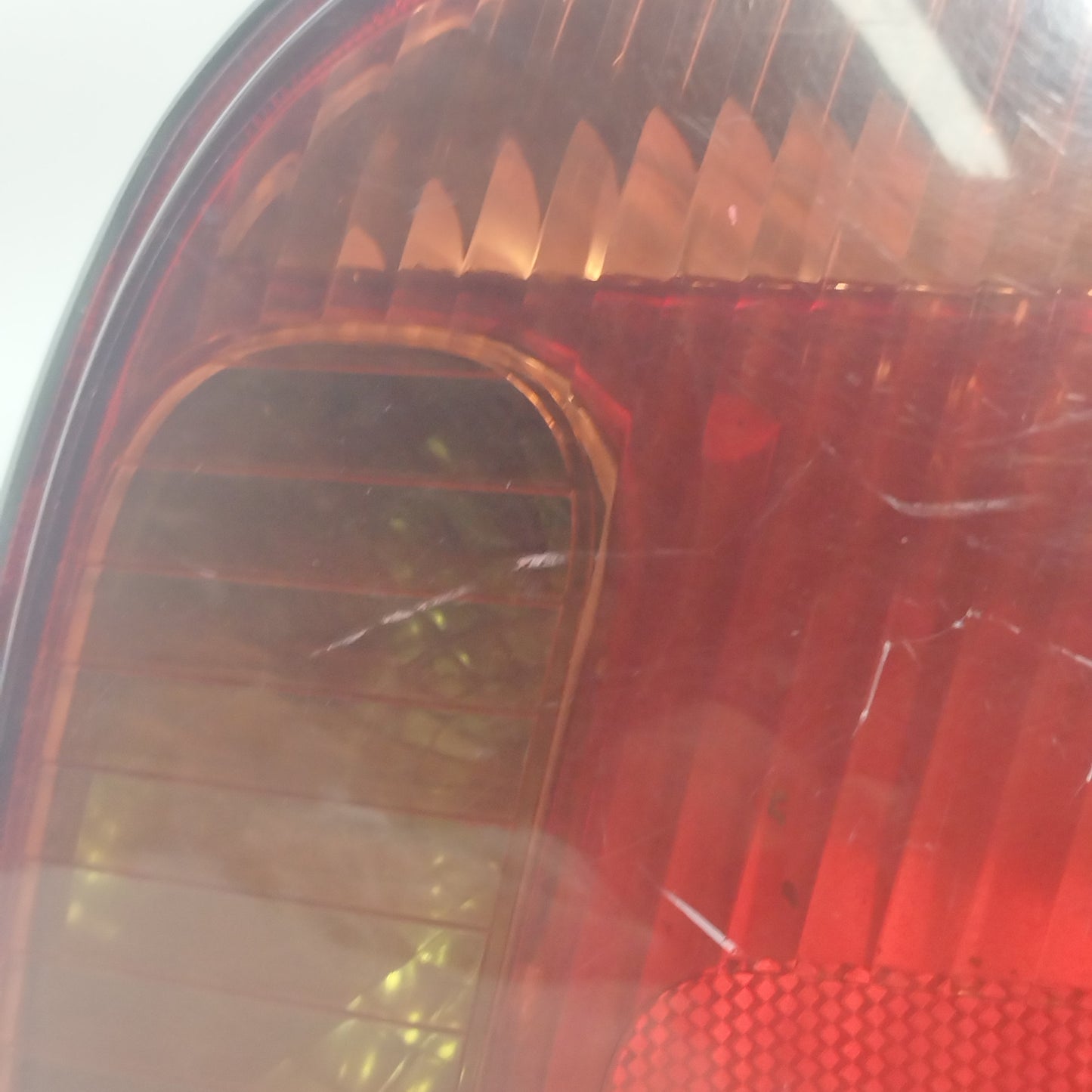 Toyota Yaris 2002 ecoAC8046 rechte Rückleuchte