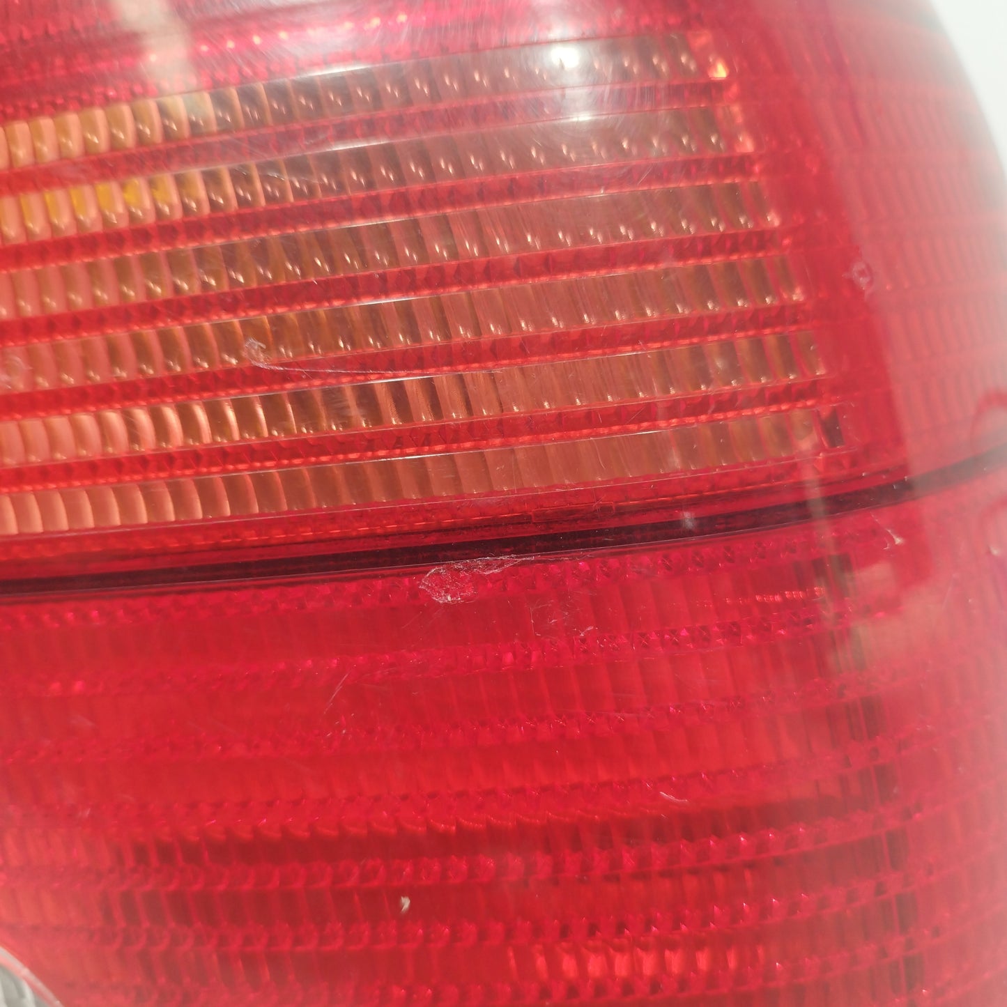 Volkswagen Lupo 2002 ecoAC8047 rechte Rückleuchte