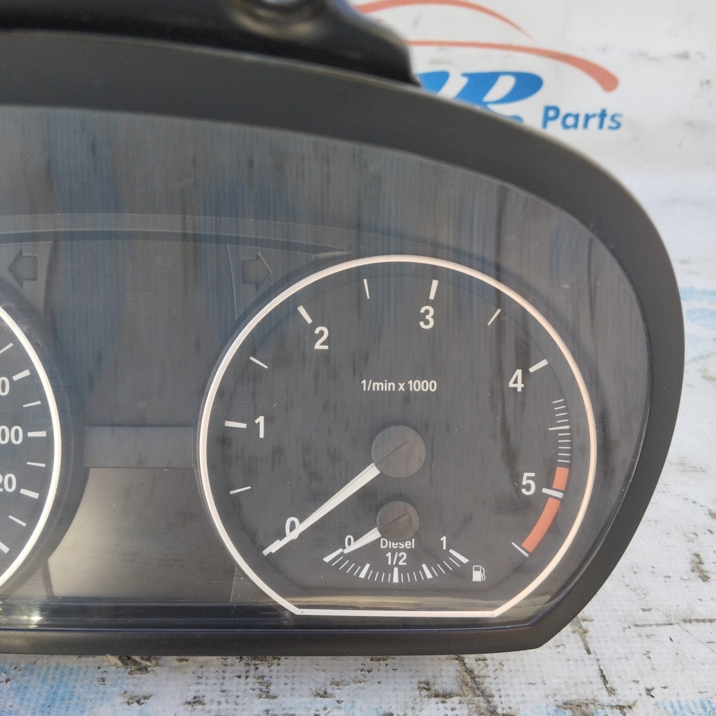 BMW 1 series e87 2.0 D instrument cluster cod: 1041568 ecoAG5005
