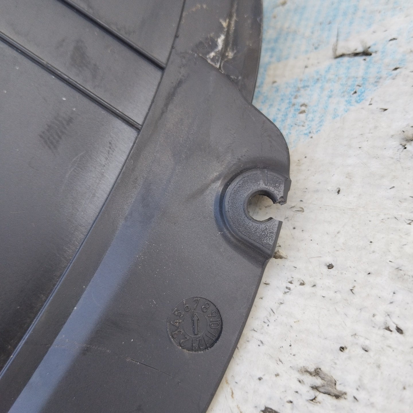 BMW 1 series e87 2.0 D instrument cluster cod: 1041568 ecoAG5005