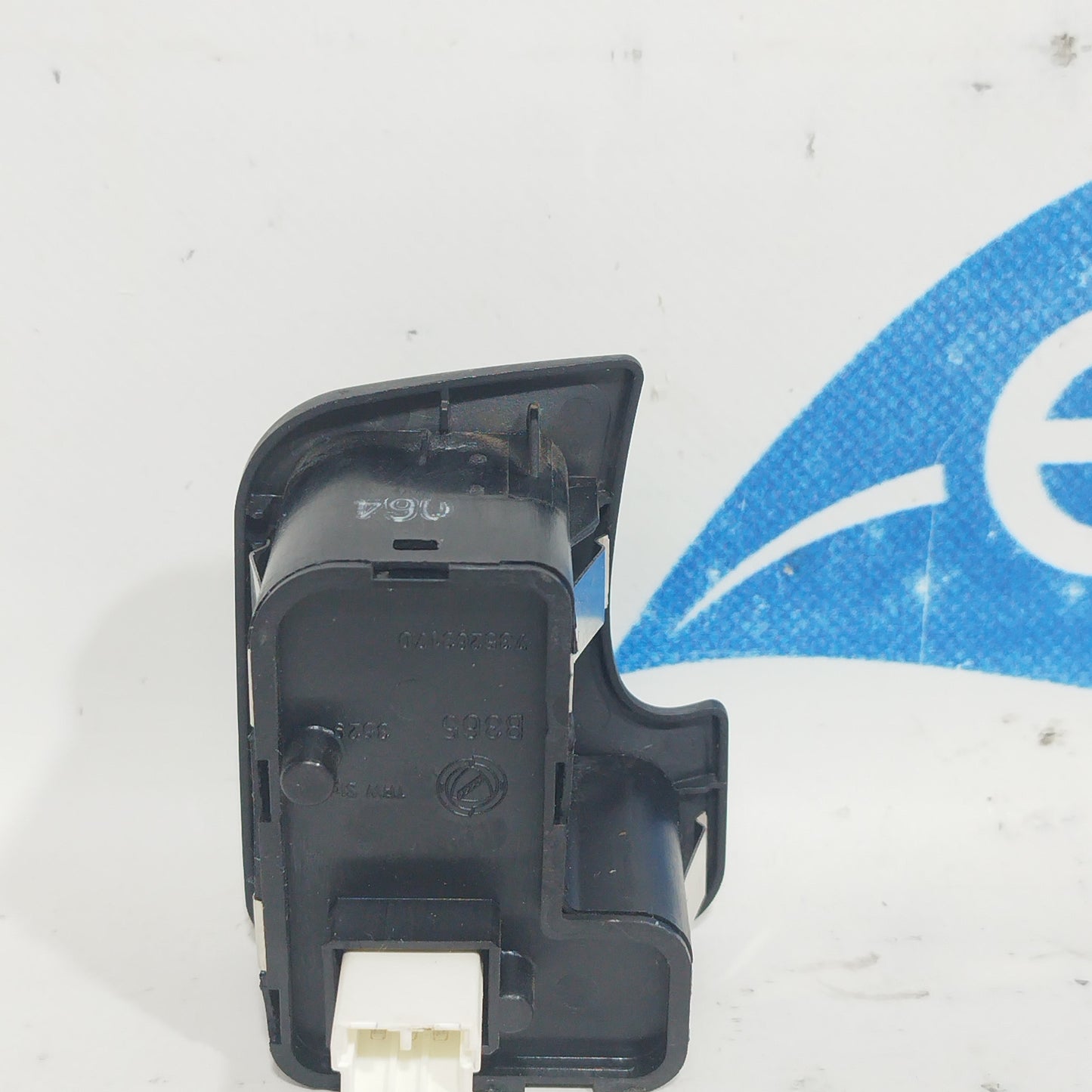 Pulsante dx Alfa Romeo 147 2005 cod: 735263170 ecoAC8075