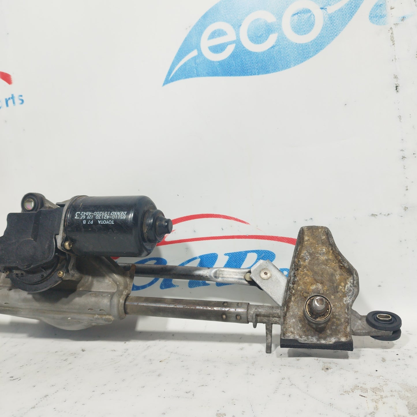 Front wiper motor Toyota RAV 4 2005 code: 85110-42130 ecoAC8159