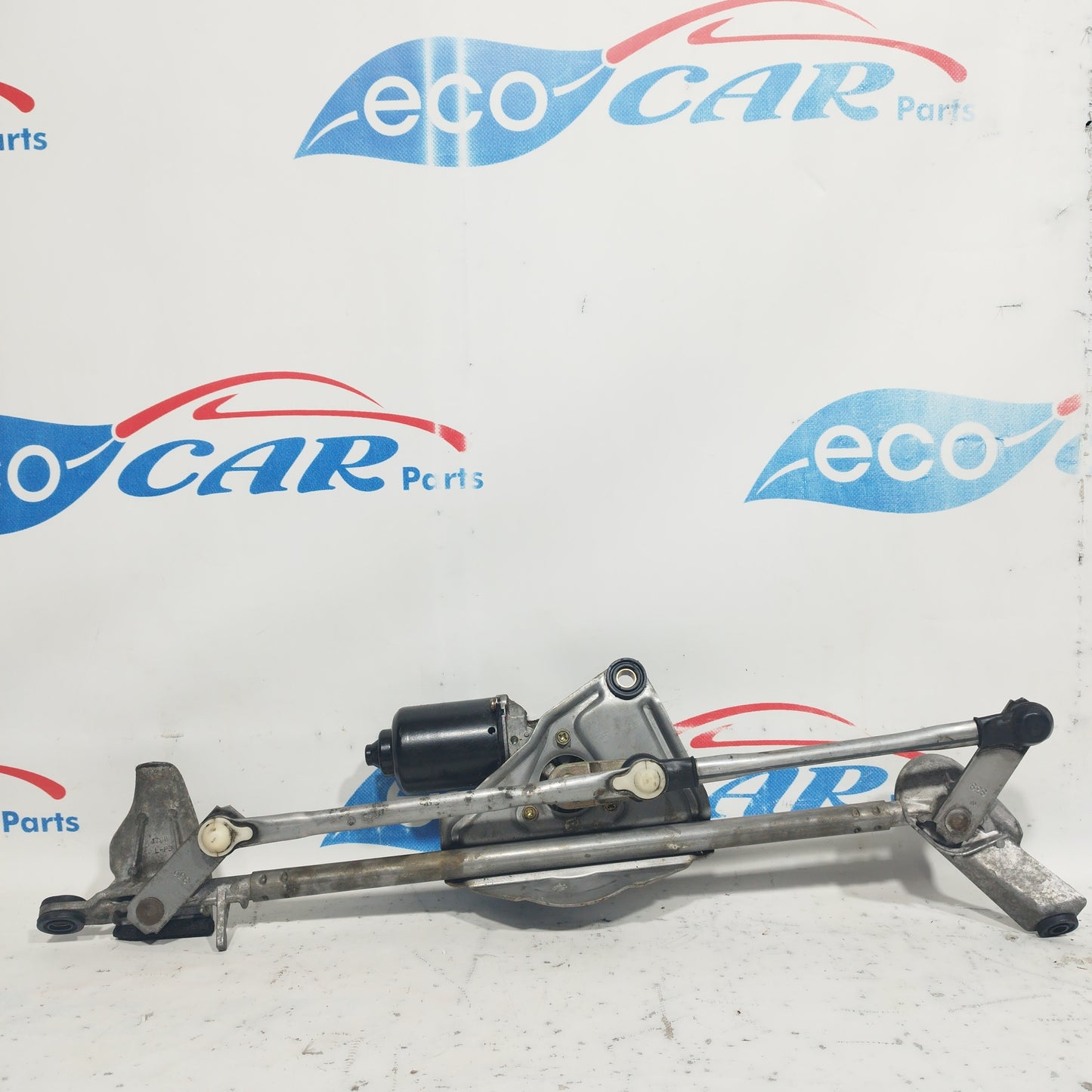 Front wiper motor Toyota RAV 4 2005 code: 85110-42130 ecoAC8159
