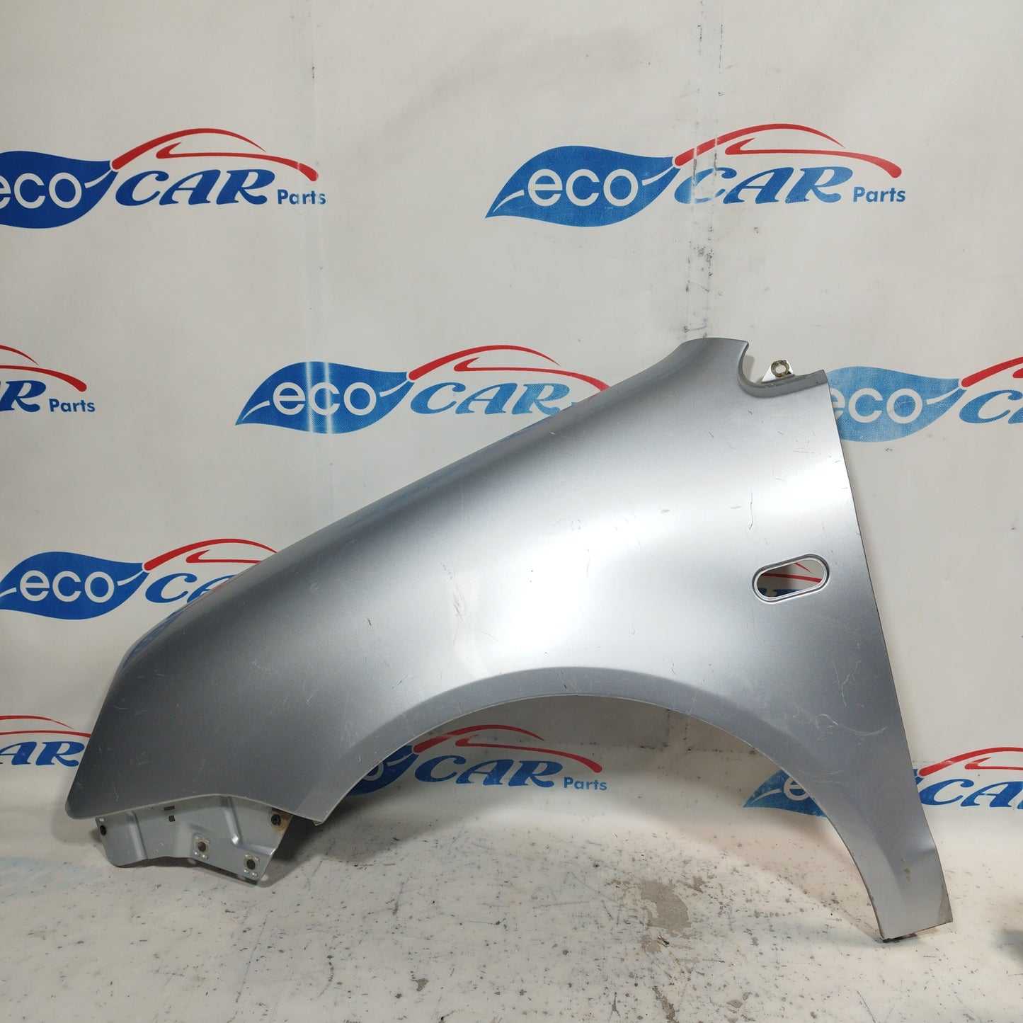 Volkswagen Polo 2003 silbergrauer vorderer linker Kotflügel ecoAC8183