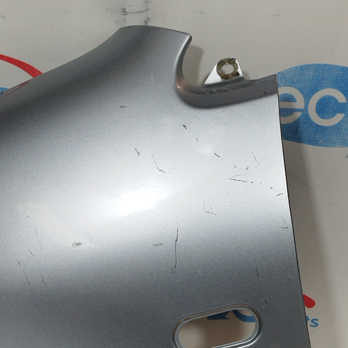 Volkswagen Polo 2003 silbergrauer vorderer linker Kotflügel ecoAC8183