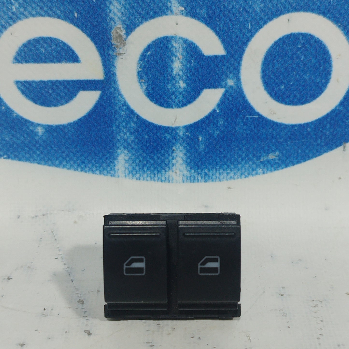 Fensterheberschalter vorne links, Volkswagen Käfer, Baujahr 2003, Code: 1Y0959857 ecoAC8215