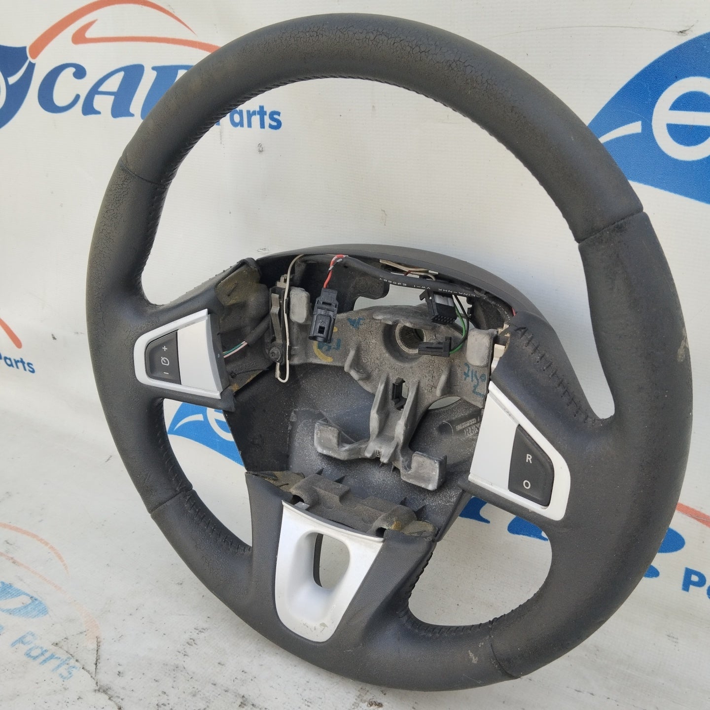 Volante con mandos Renault Megane 2010 Cod. 609581499 varias señales de uso ecoAG5125