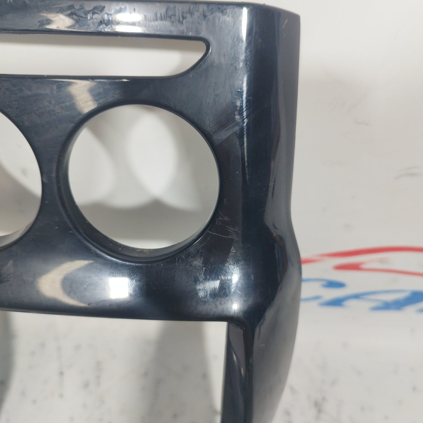 Schwarze Mittelkonsolenverkleidung Citroen C3 2011 Code: 96870055 ecoAC8242