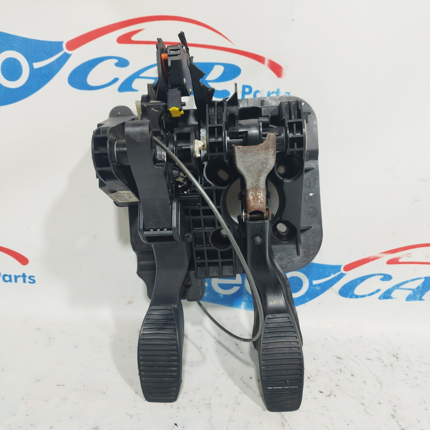 Brems-/Kupplungspedal Ford Ka 1.2 B 2009 Code: 0051871752 ecoAC8241