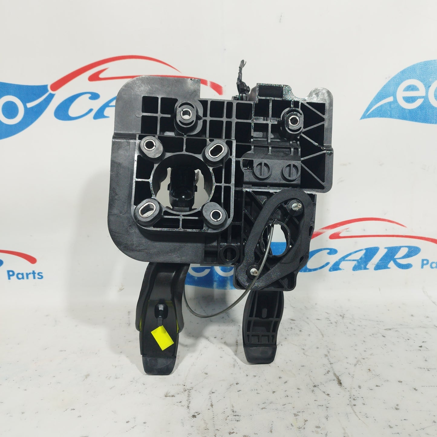 Brems-/Kupplungspedal Ford Ka 1.2 B 2009 Code: 0051871752 ecoAC8241