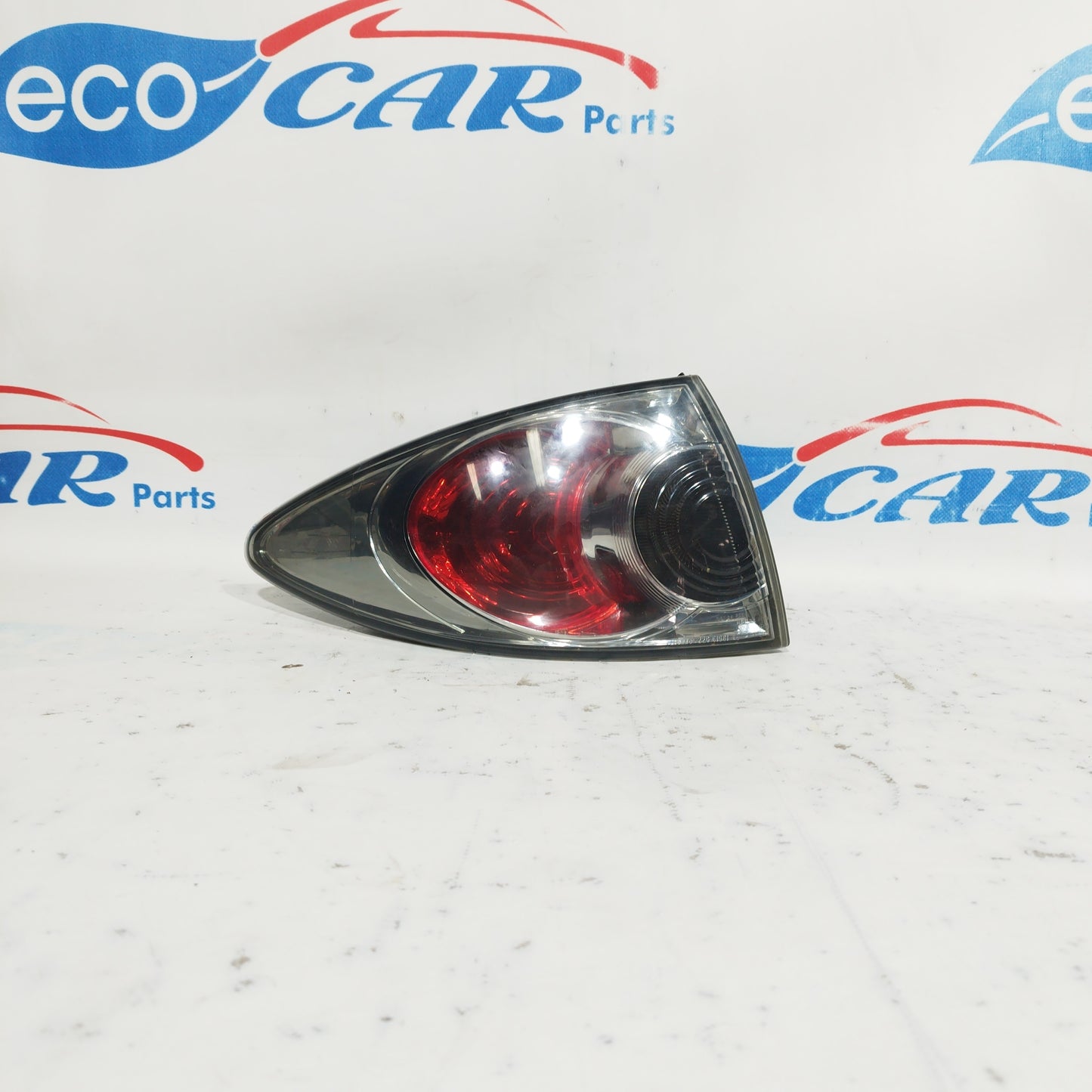 Linke äußere Rückleuchte Mazda 6 2005 SW Code: 22061974 ecoAC8257