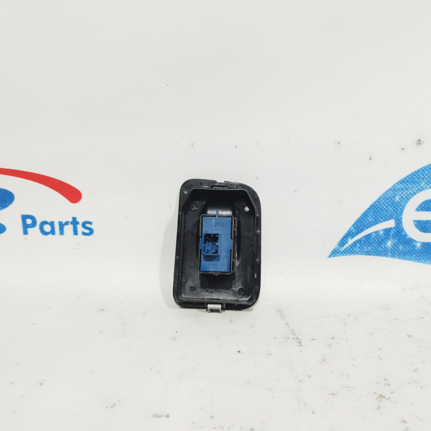 Fensterheberschalter vorne rechts Fiat Qubo 2012 Code: 1309468070 ecoAC8301