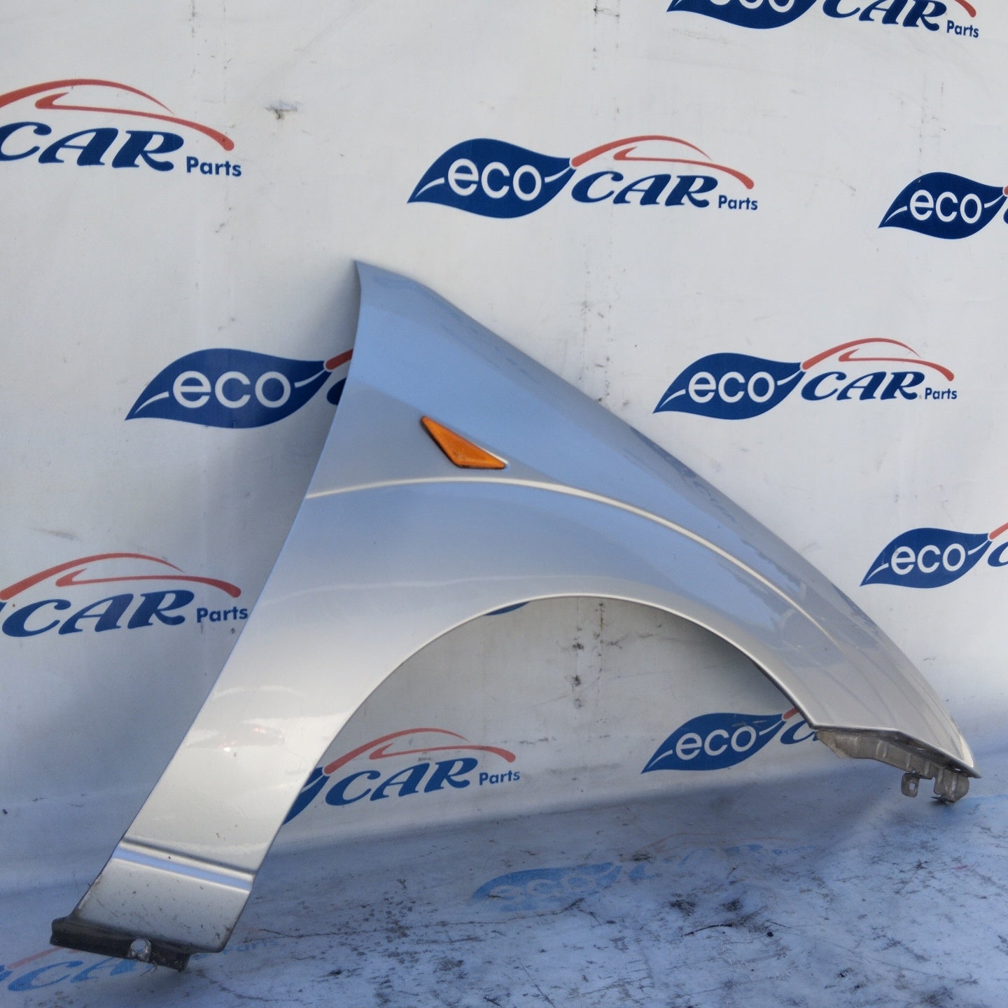 Ford Focus 2002 ecoAG5198 silbergrauer rechter Kotflügel