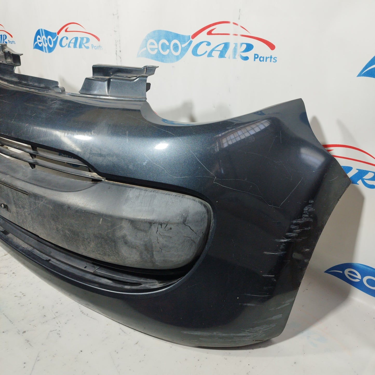 Dunkelgraue Frontstoßstange Citroen C1 2005 ecoAC8339