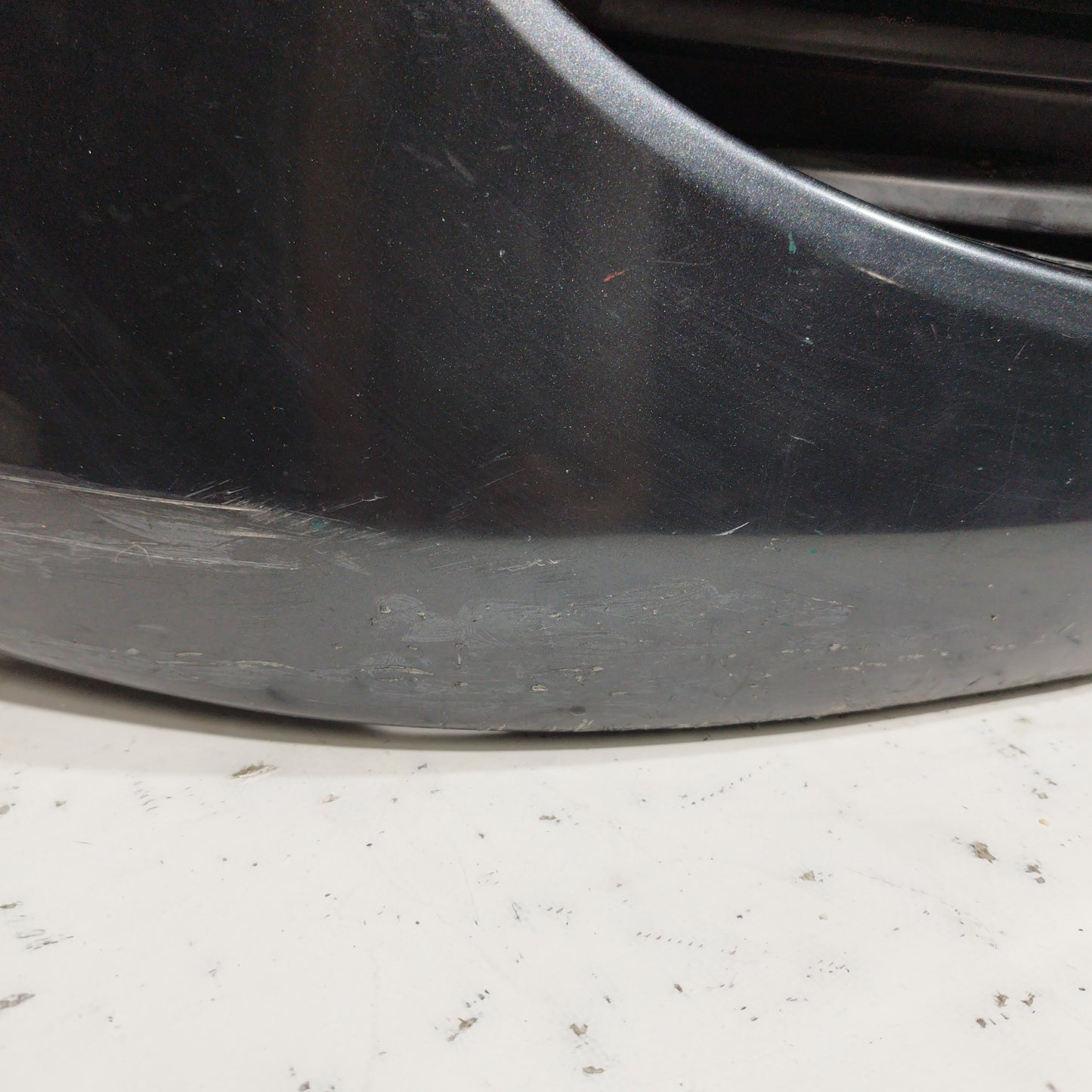 Dunkelgraue Frontstoßstange Citroen C1 2005 ecoAC8339