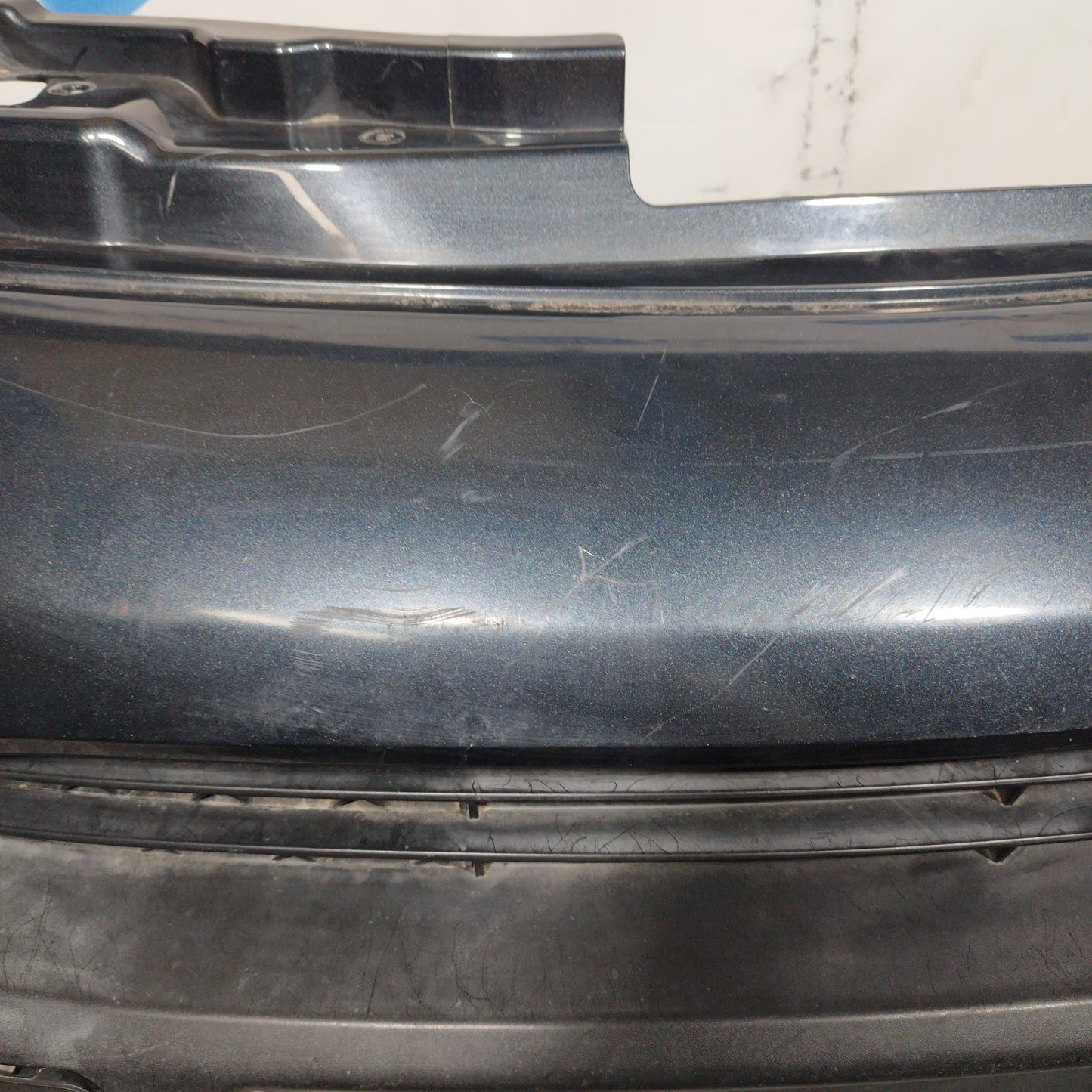 Dunkelgraue Frontstoßstange Citroen C1 2005 ecoAC8339