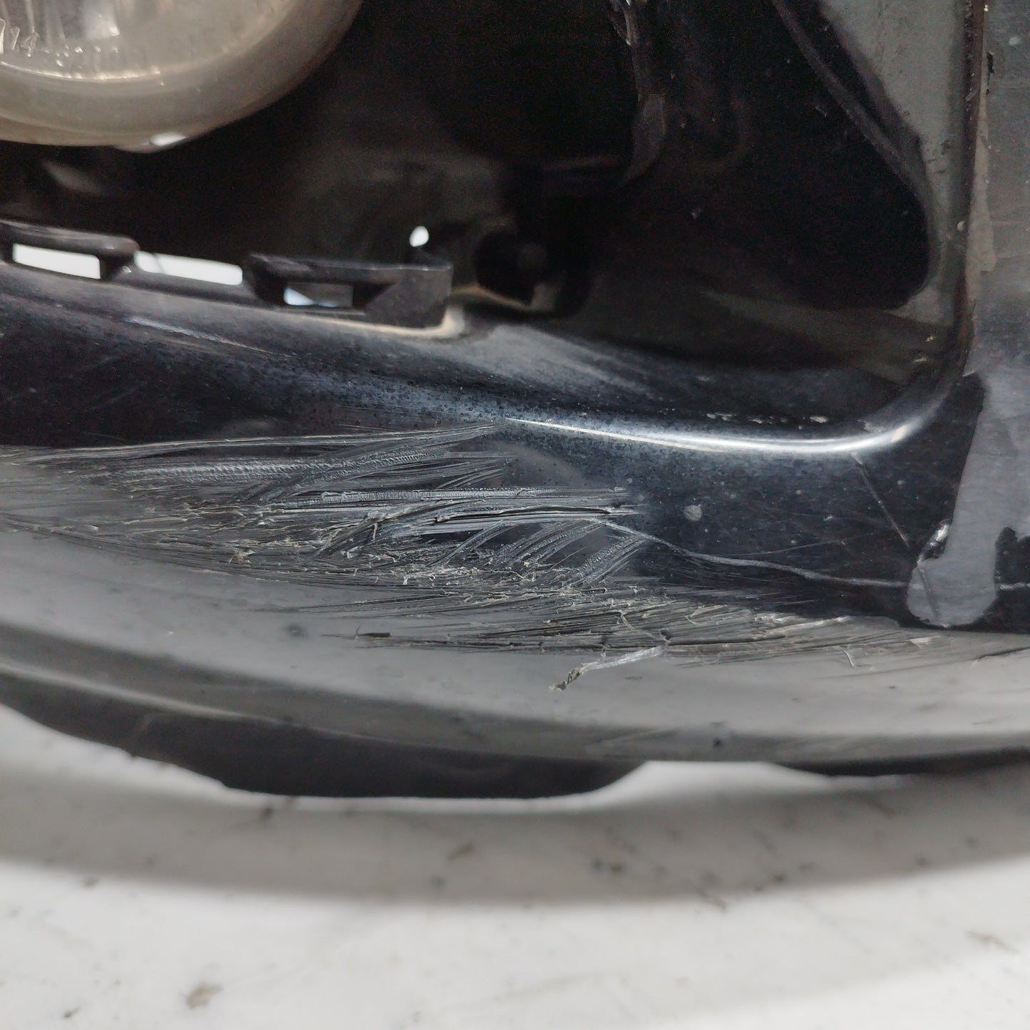 Mazda 2 2009 ecoAC8340 Schwarze Frontstoßstange