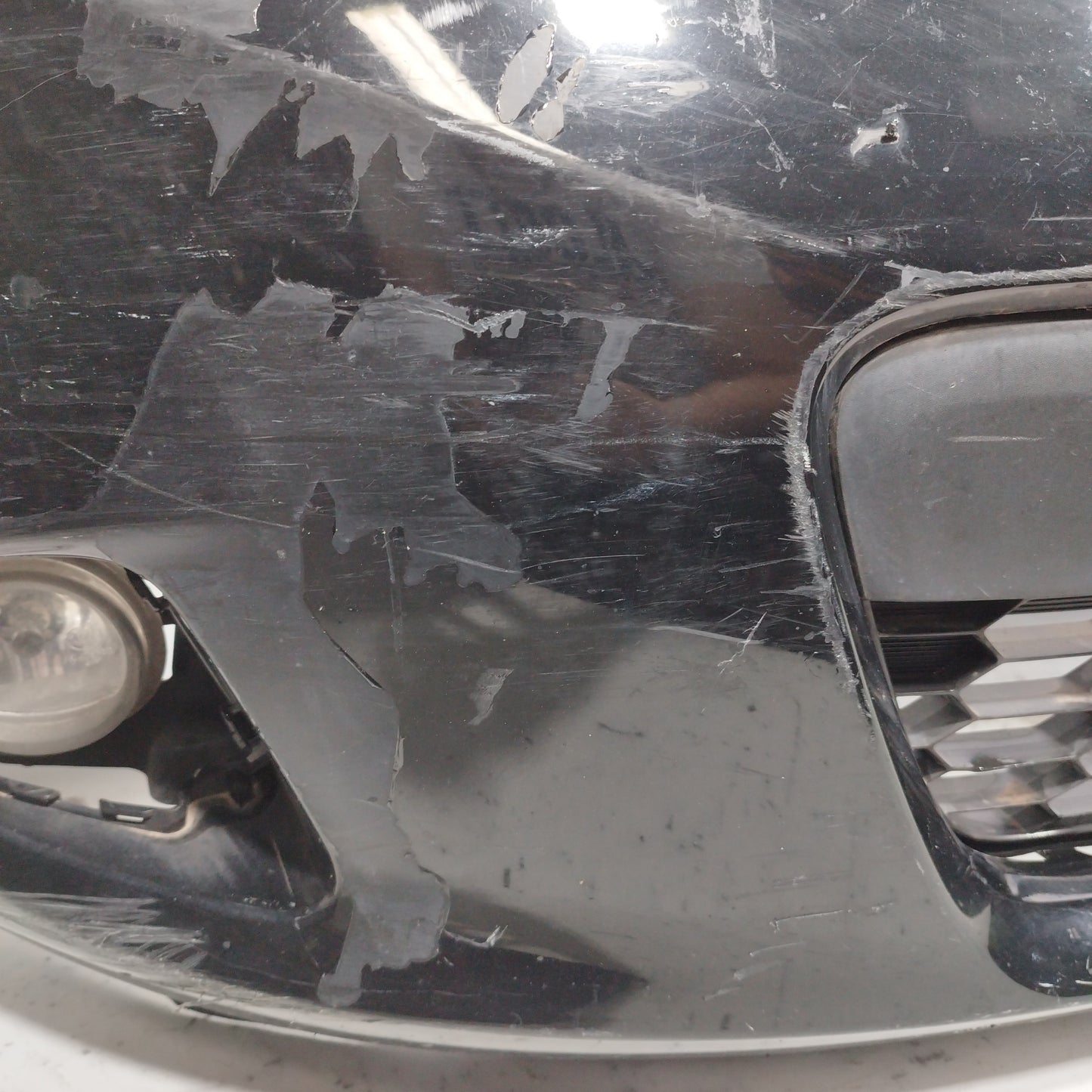 Mazda 2 2009 ecoAC8340 Schwarze Frontstoßstange