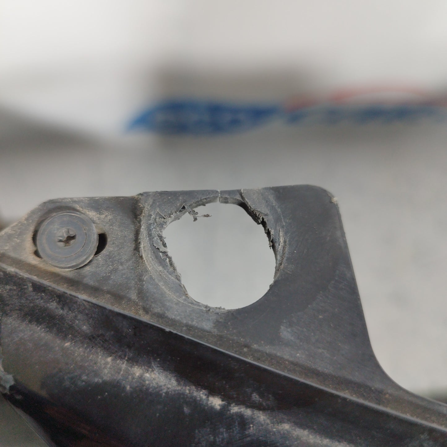 Mazda 2 2009 ecoAC8340 Schwarze Frontstoßstange