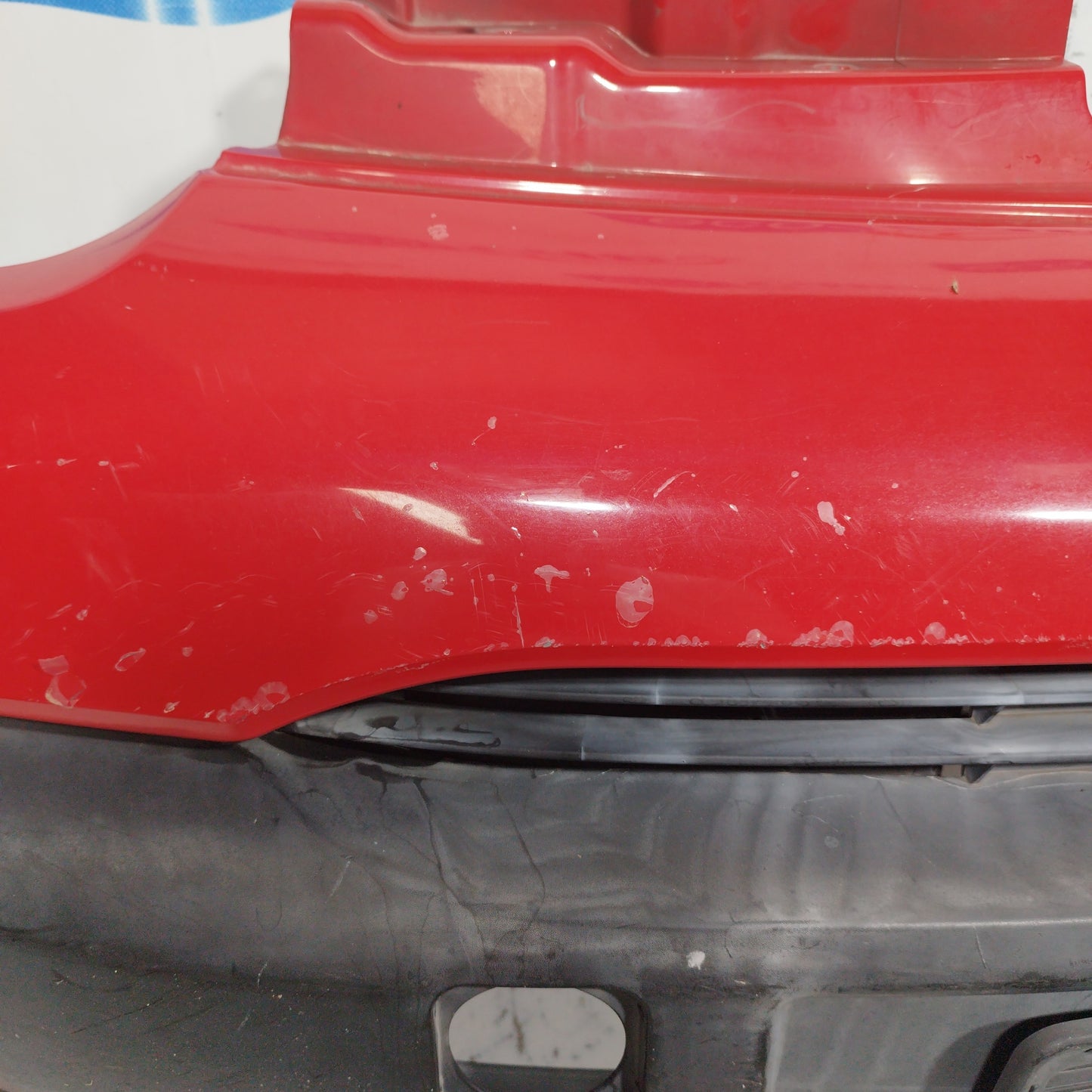 Red front bumper Citroen C1 2005 ecoAC8341