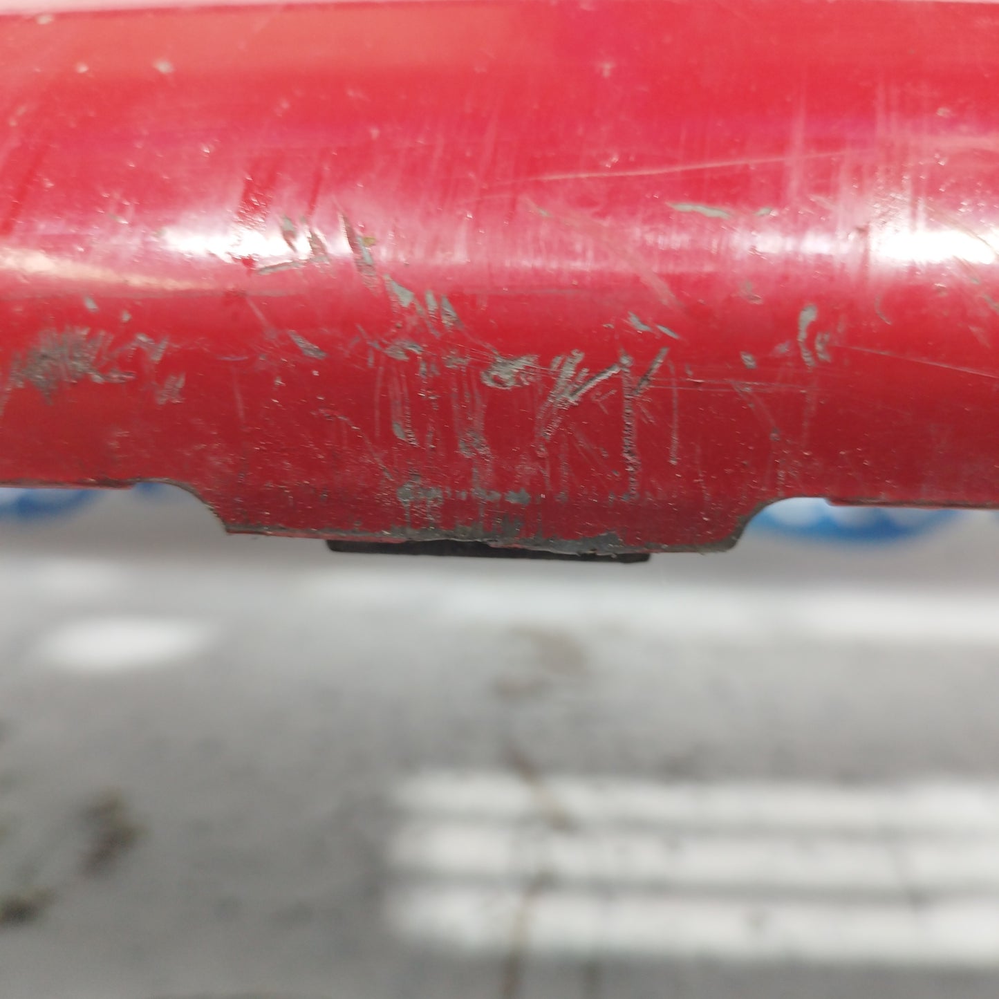 Red front bumper Citroen C1 2005 ecoAC8341