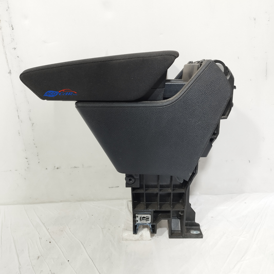 Bracciolo Centrale Volkswagen Polo 2022 Cod: 6F0864207 AD ecoAC13608