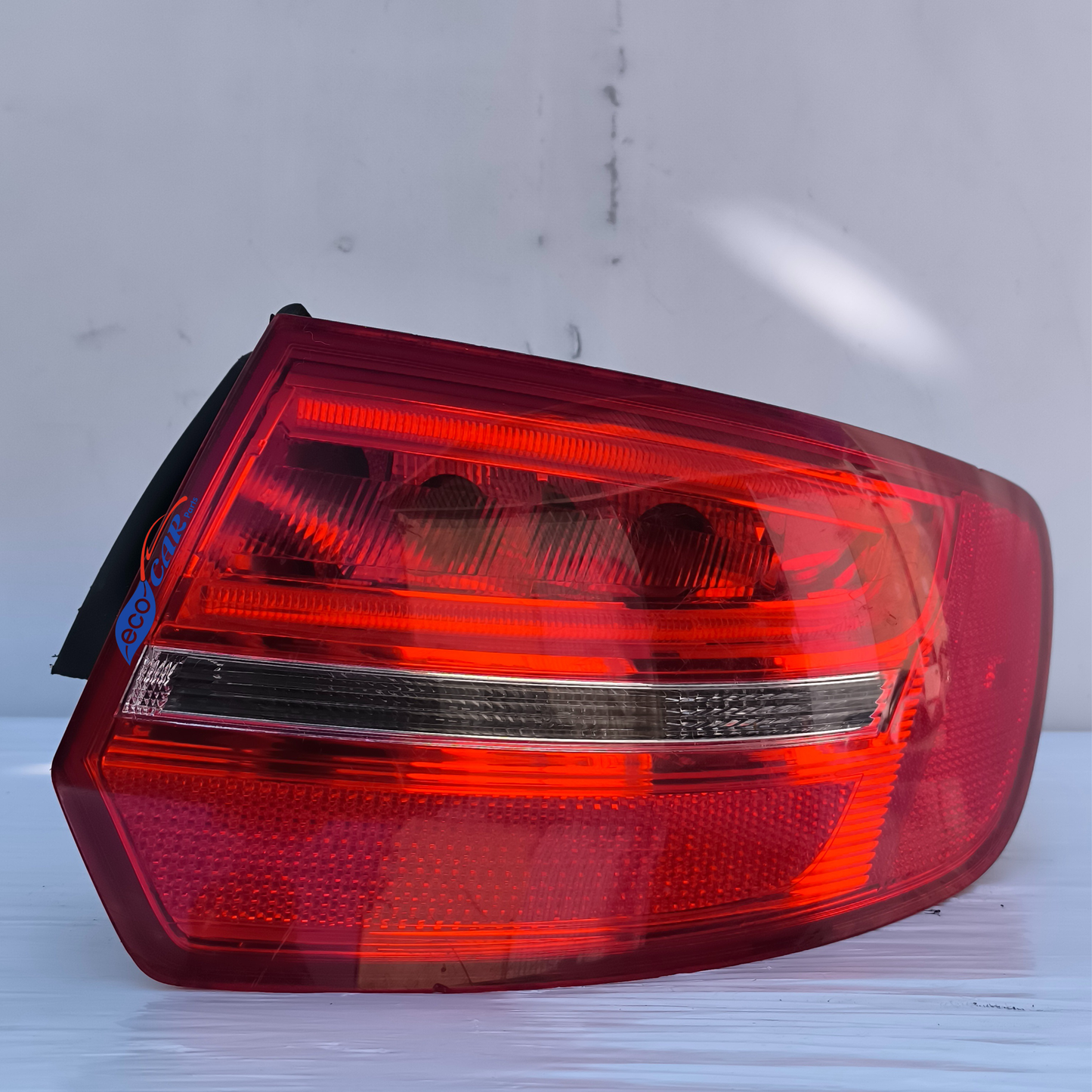 Audi A3 8P 2010 ecoAG7424 rechte äußere Rückleuchte