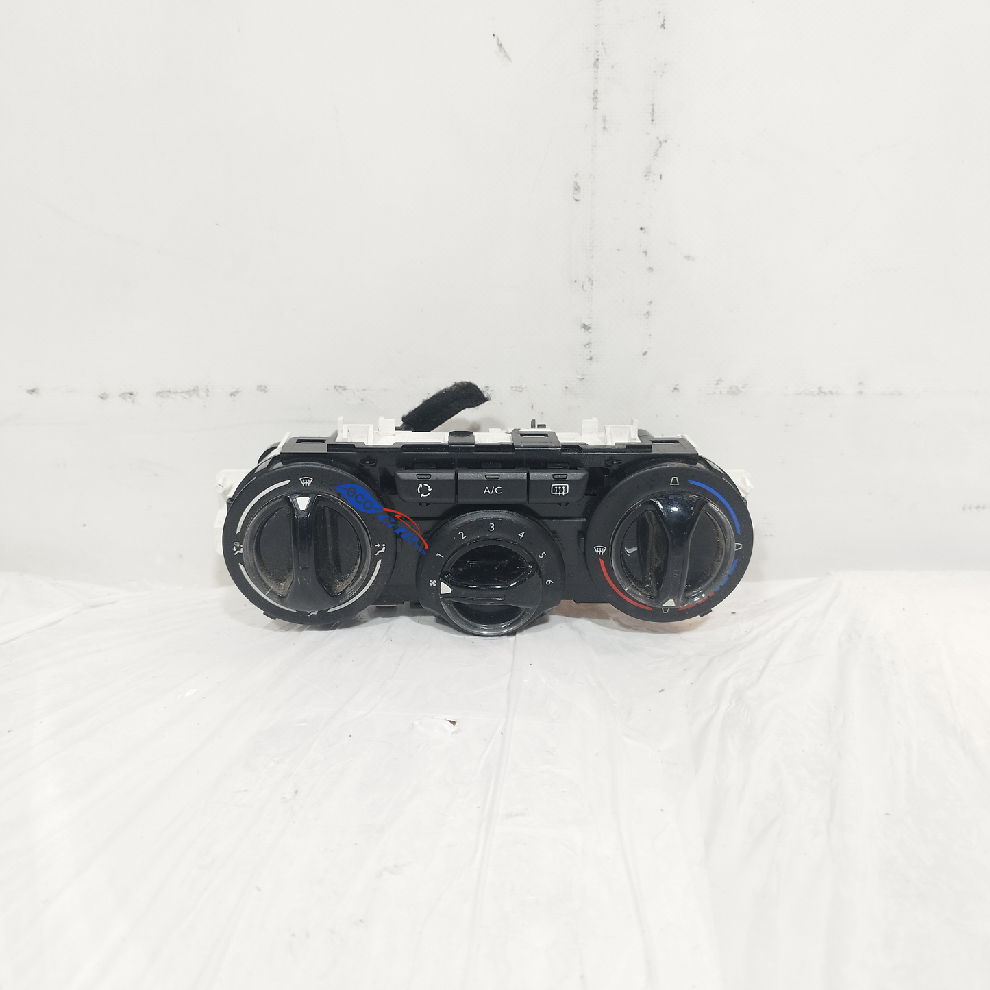 Pulsantiera A/C Peugeot 208 2018 codice: E1063071 ecoAC13721