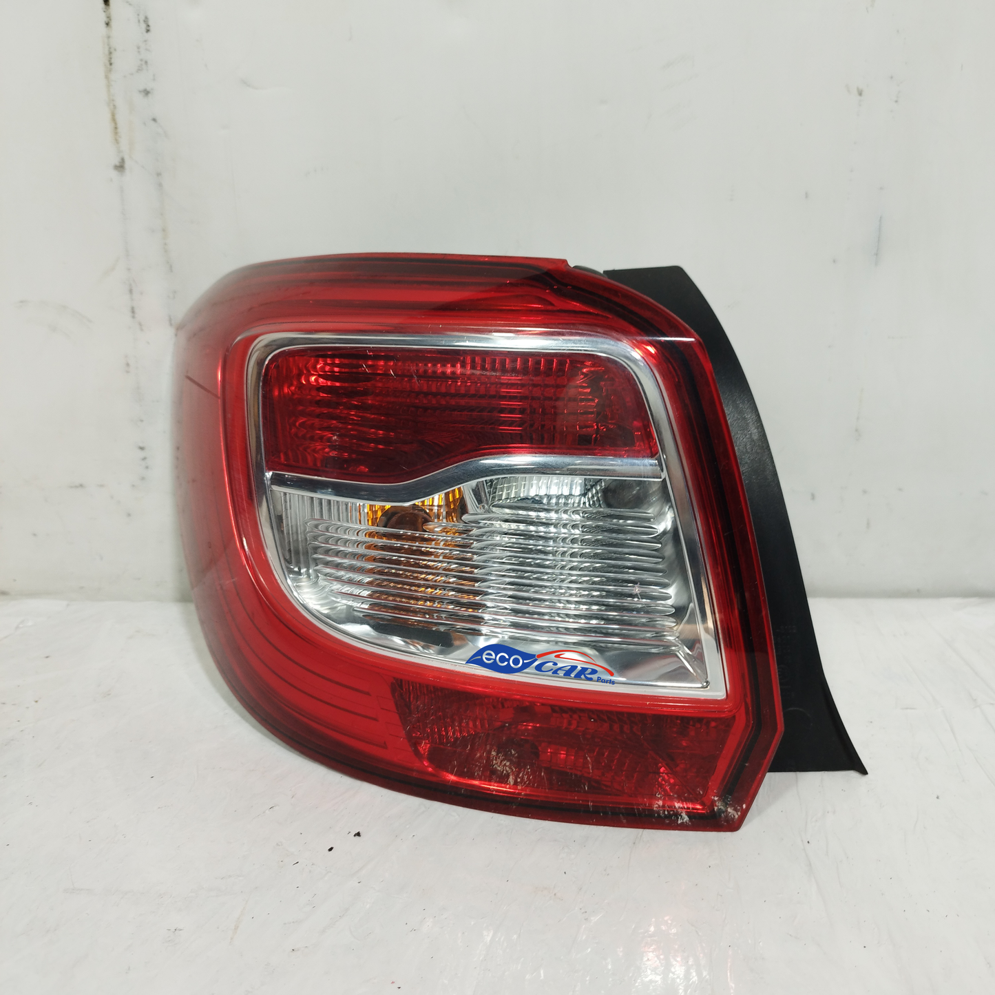 Linke Rückleuchte Dacia Sandero 2013 Code: 62421301 ecoAC13581