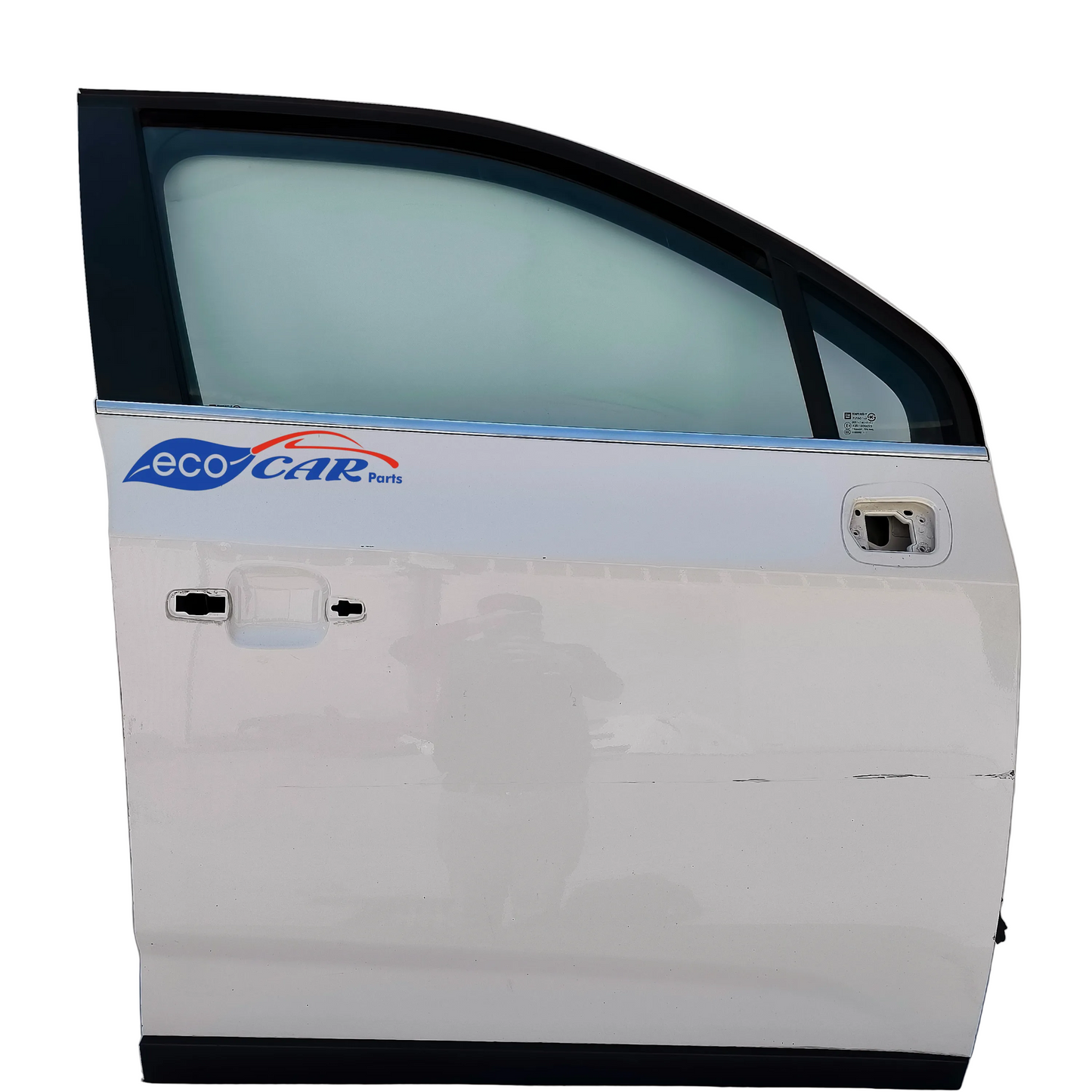 Front door right white Chevrolet Orlando year 2015 ecoAG6696
