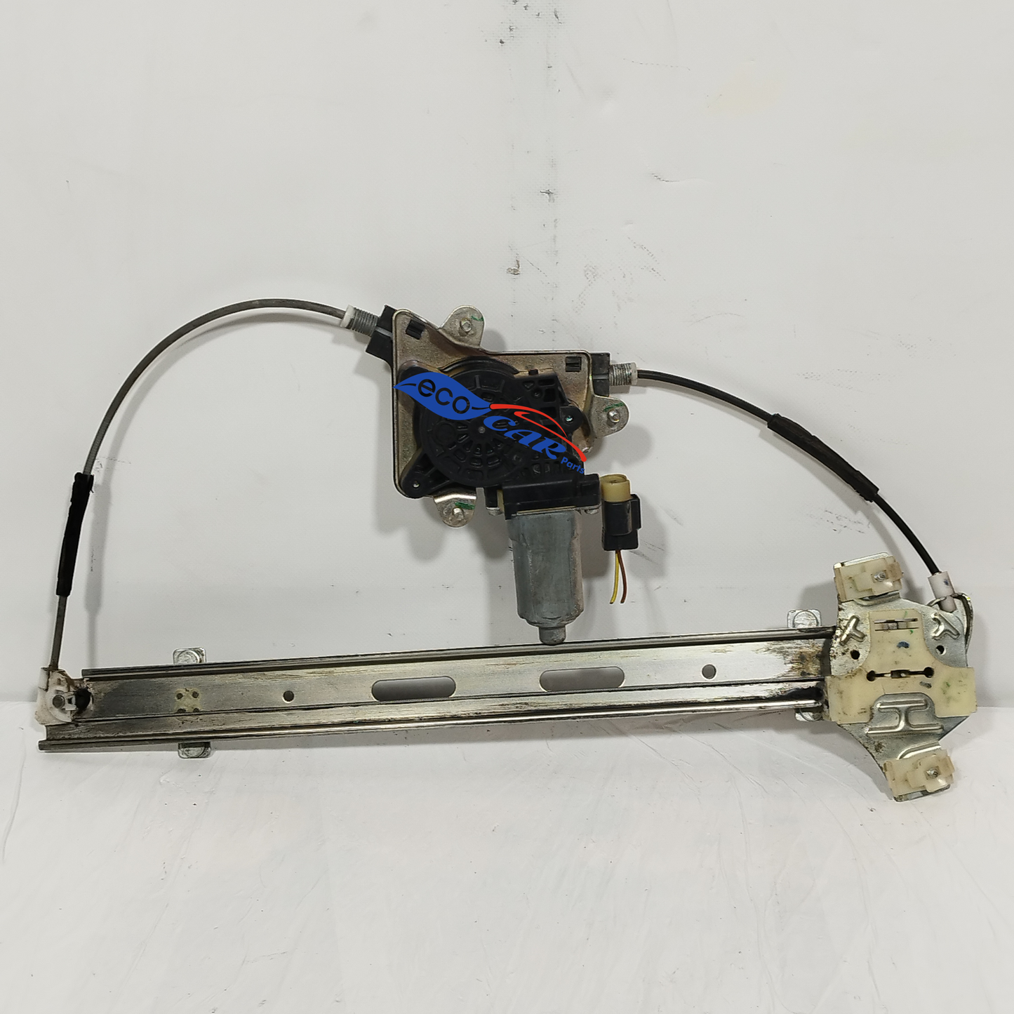 Gepäckträger vorne links Hyundai i10 2009 Code: 82401-0X010 ecoAC12386