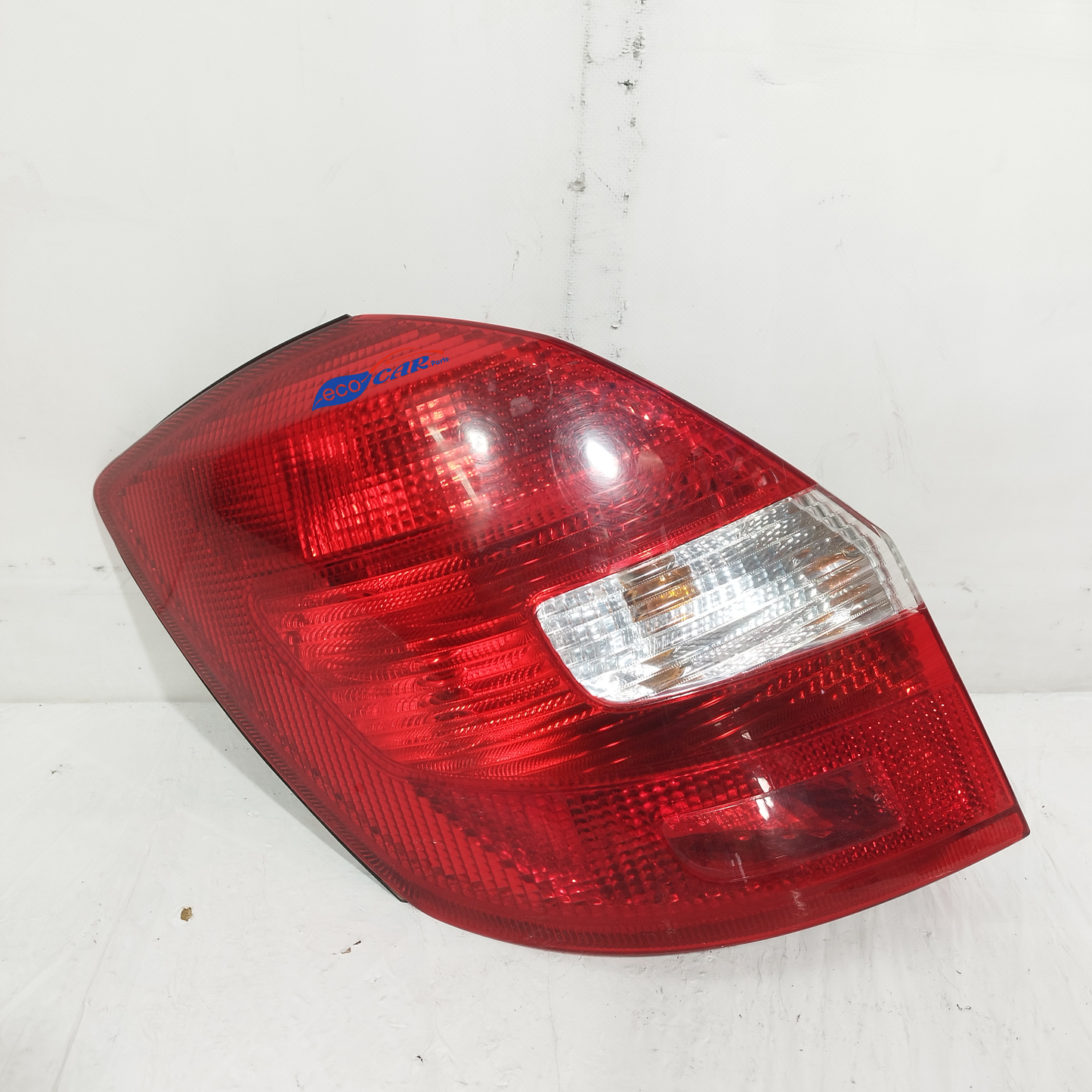 Linke Rückleuchte Skoda Fabia 2010 Code: 5J6945095 ecoAC13931