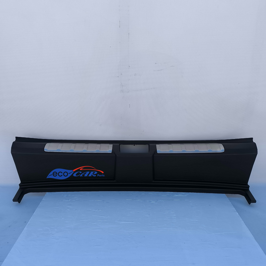 Battitacco posteriore interno baule Porsche Taycan anno 2024 Cod.9j1867707j ecoAG6729