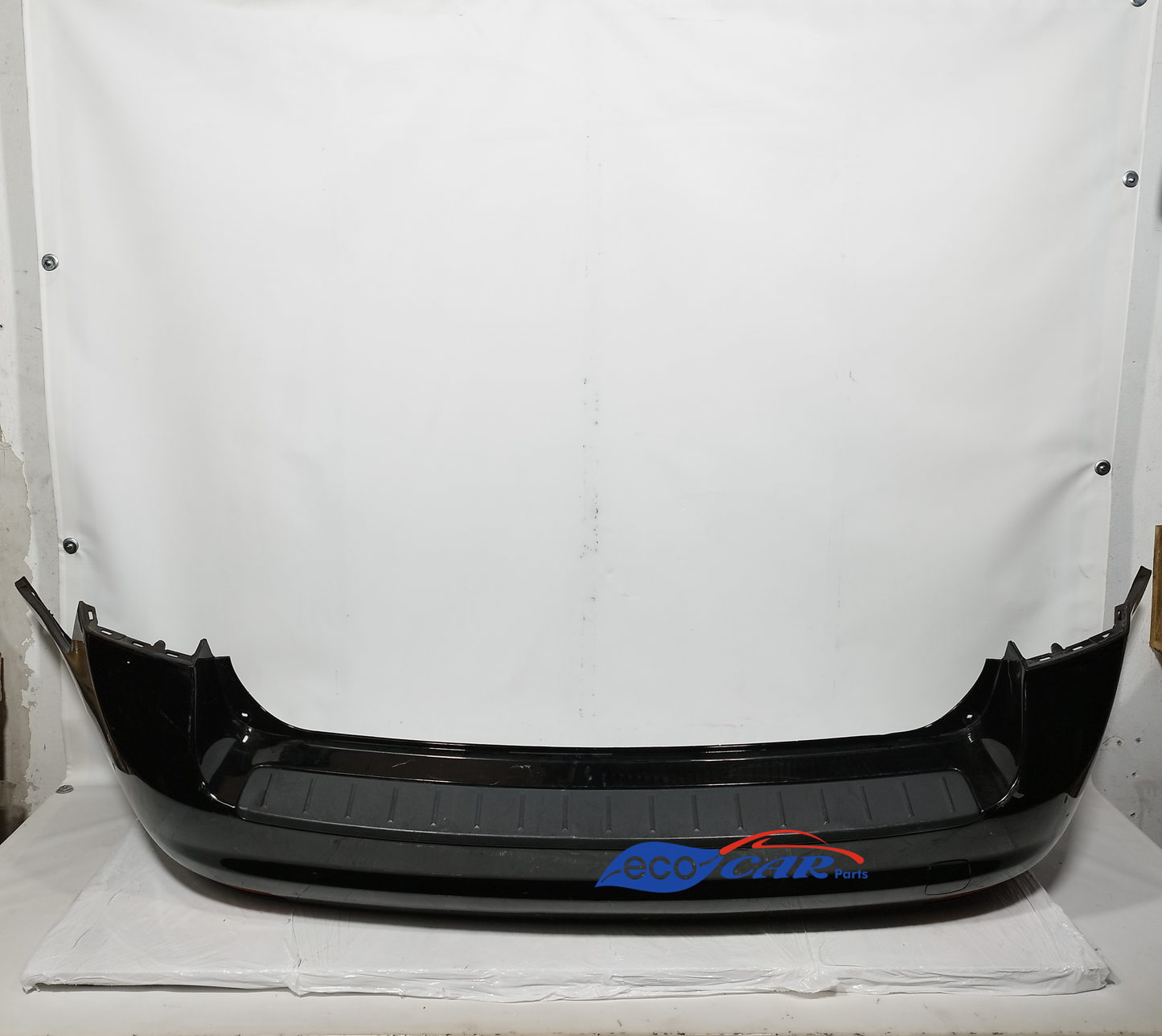 Black Rear Bumper Volvo V50 2011 ecoAC12160
