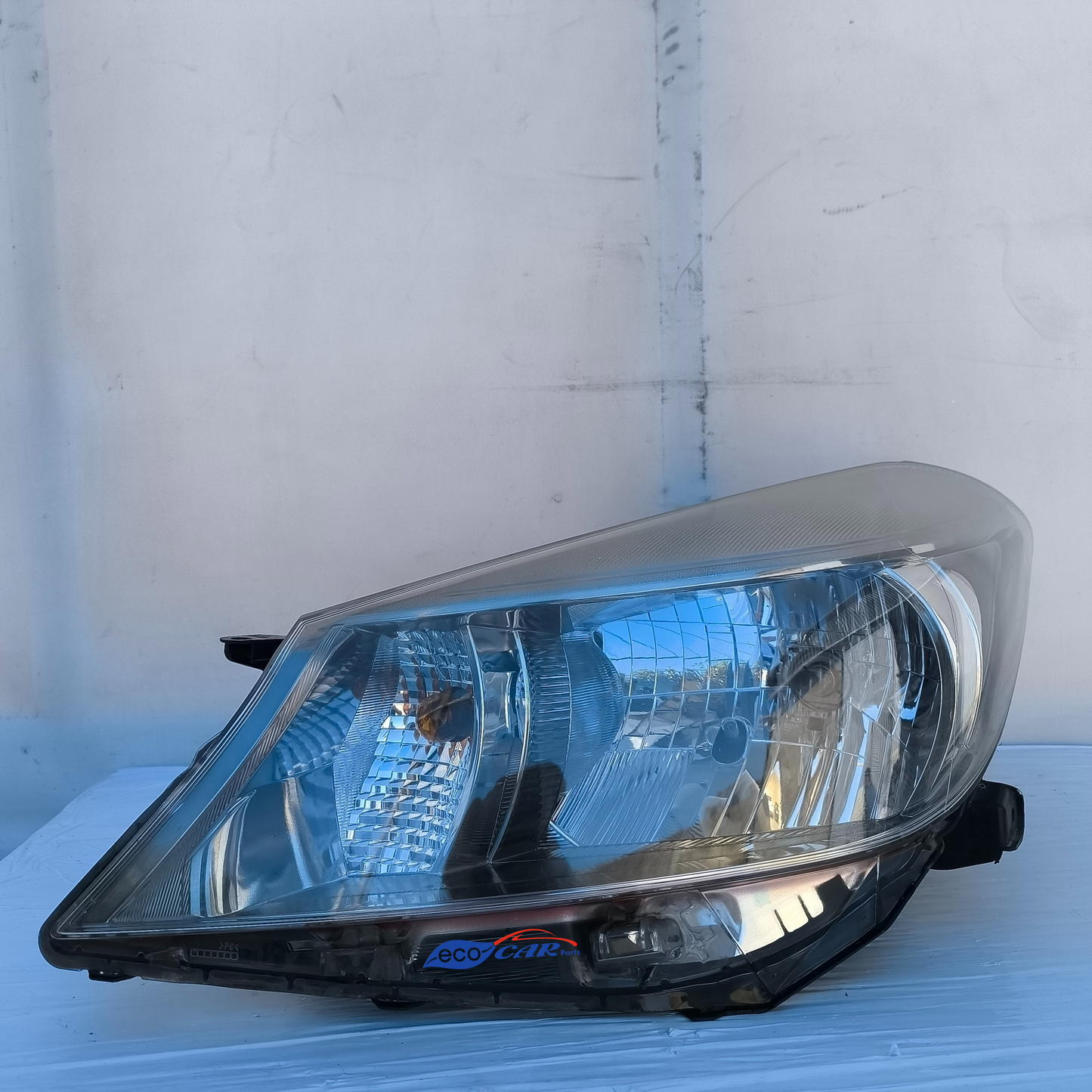 Fanale anteriore sx Toyota Yaris anno 2014 ecoAG7568