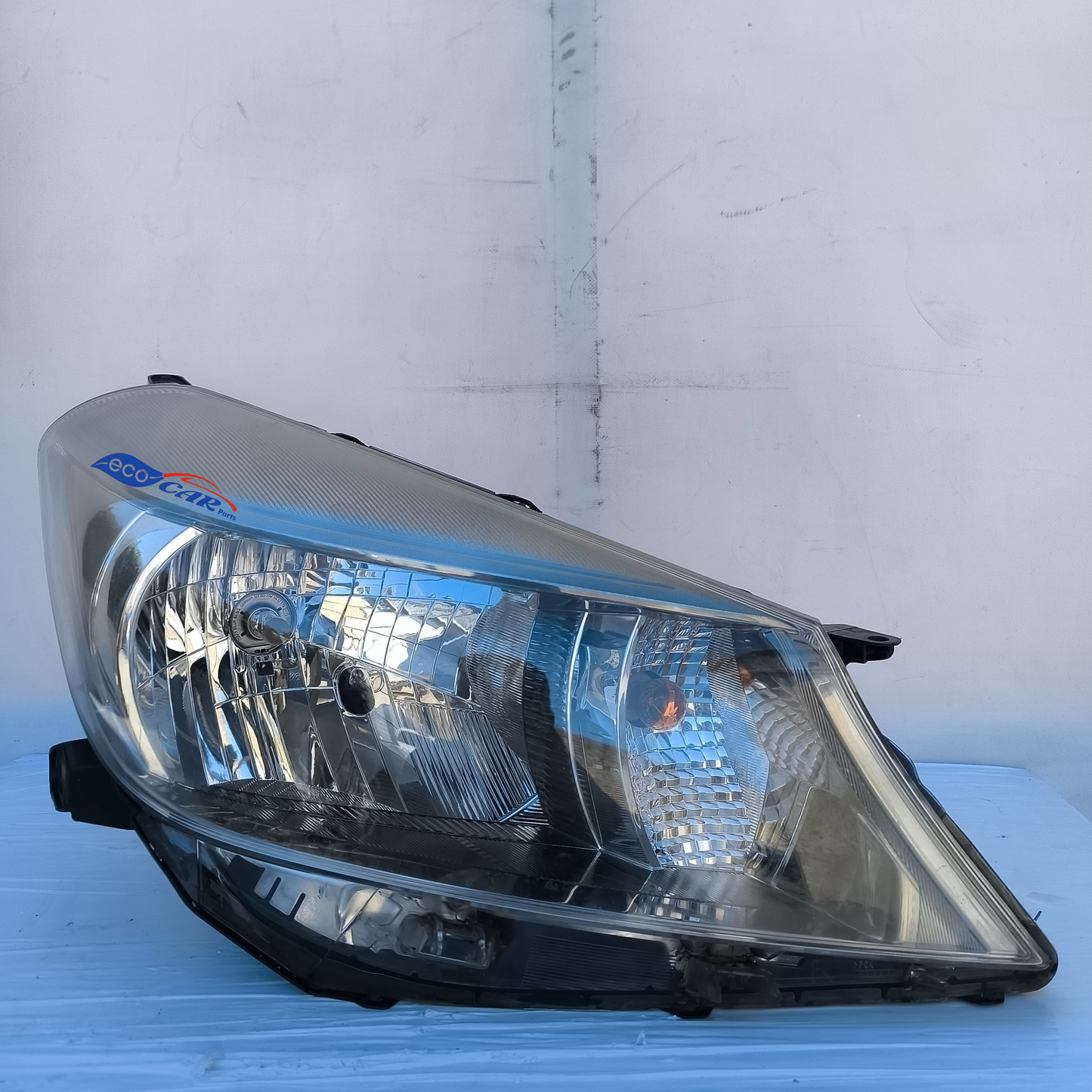 Fanale anteriore dx Toyota Yaris anno 2014 ecoAG7569