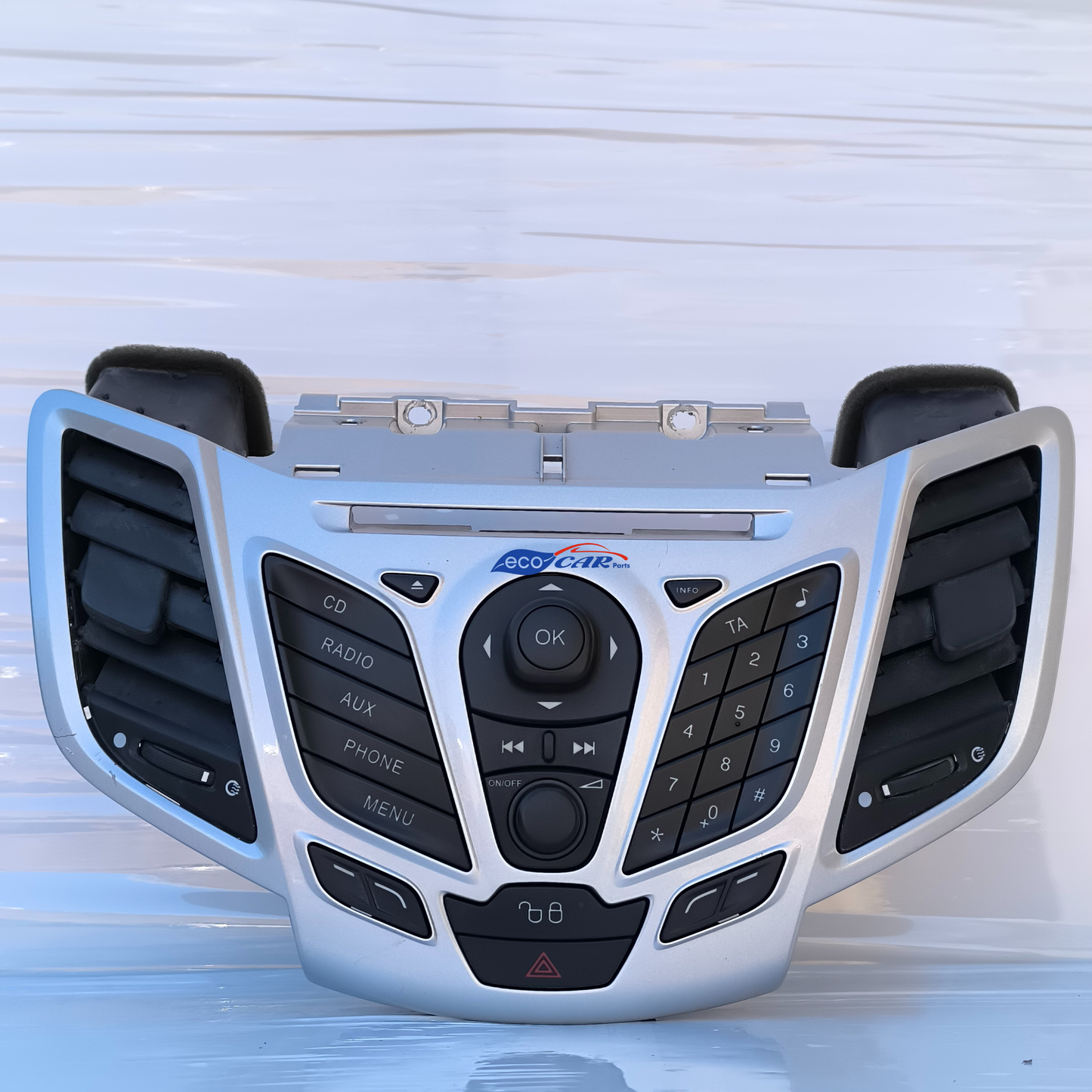 Ford Fiesta 2009 Autoradio-Bedienfeld, Code 8A6T18K811BE ecoAG7621, weist leichte Kratzer und 2 abgebrochene Clips auf.