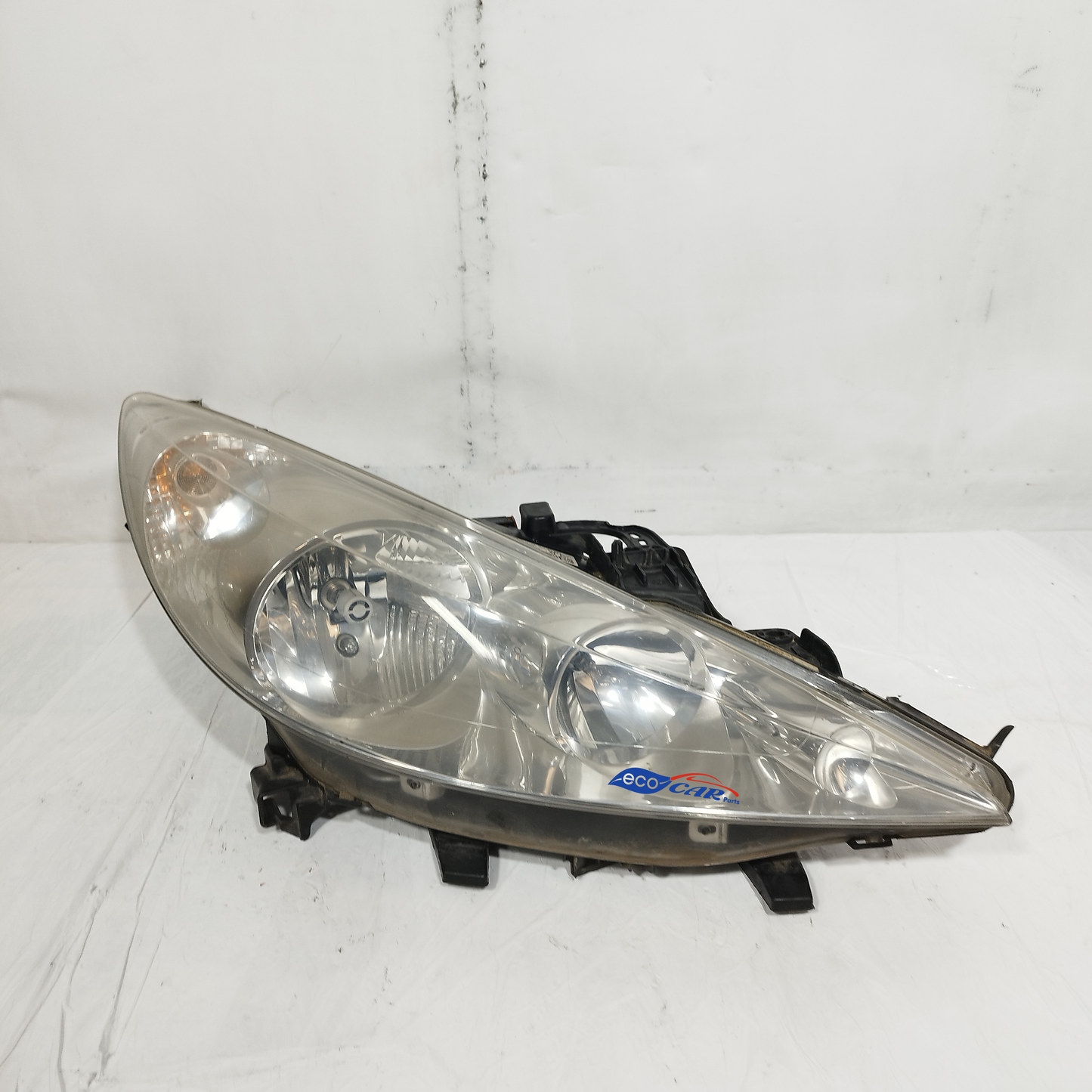 Peugeot 207 2009 rechter Frontscheinwerfer Code: 9649986180 ecoAC13925