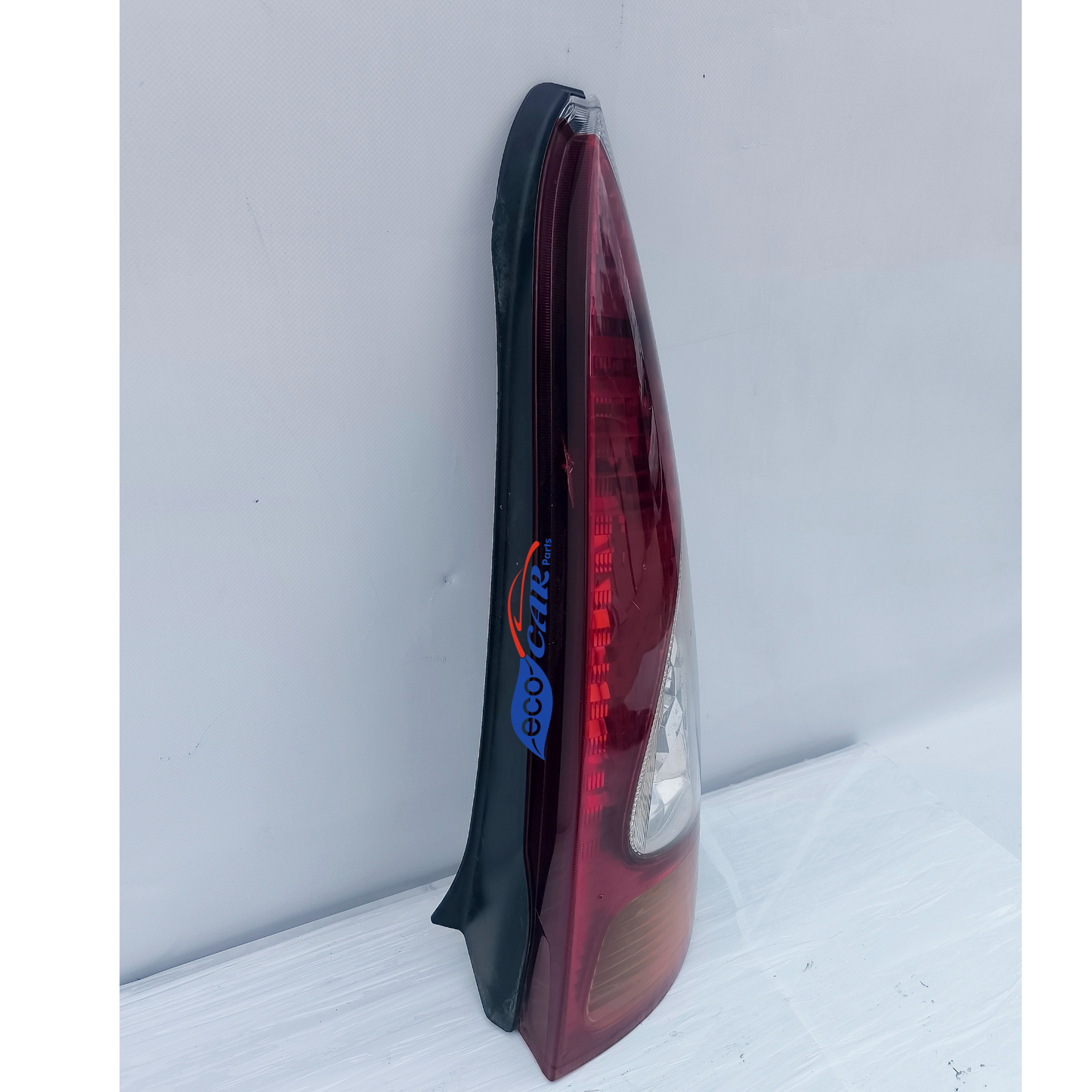 Toyota Yaris Verso 2004 ecoAG6178 rechte Rückleuchte