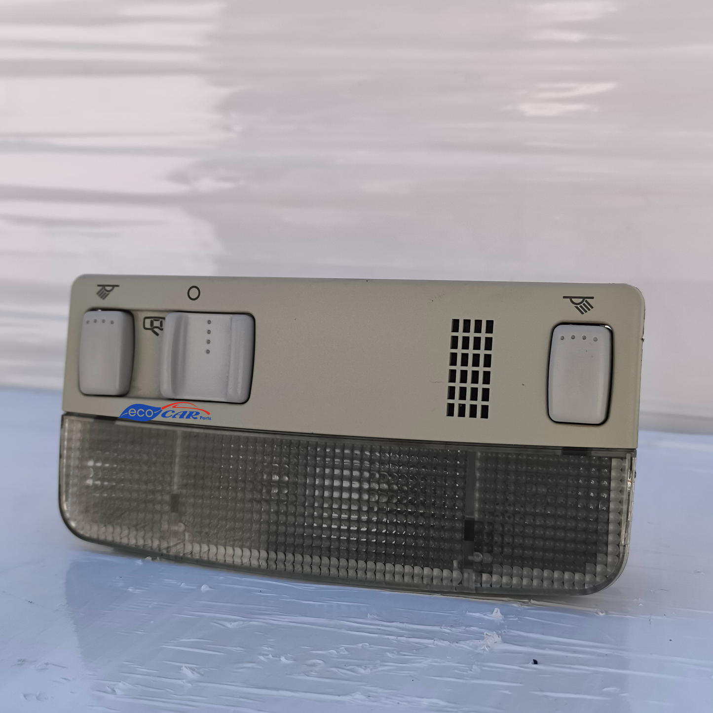 Luce di cortesia Volkswagen Golf 4 cod: 3B0947105C ecoAG7723