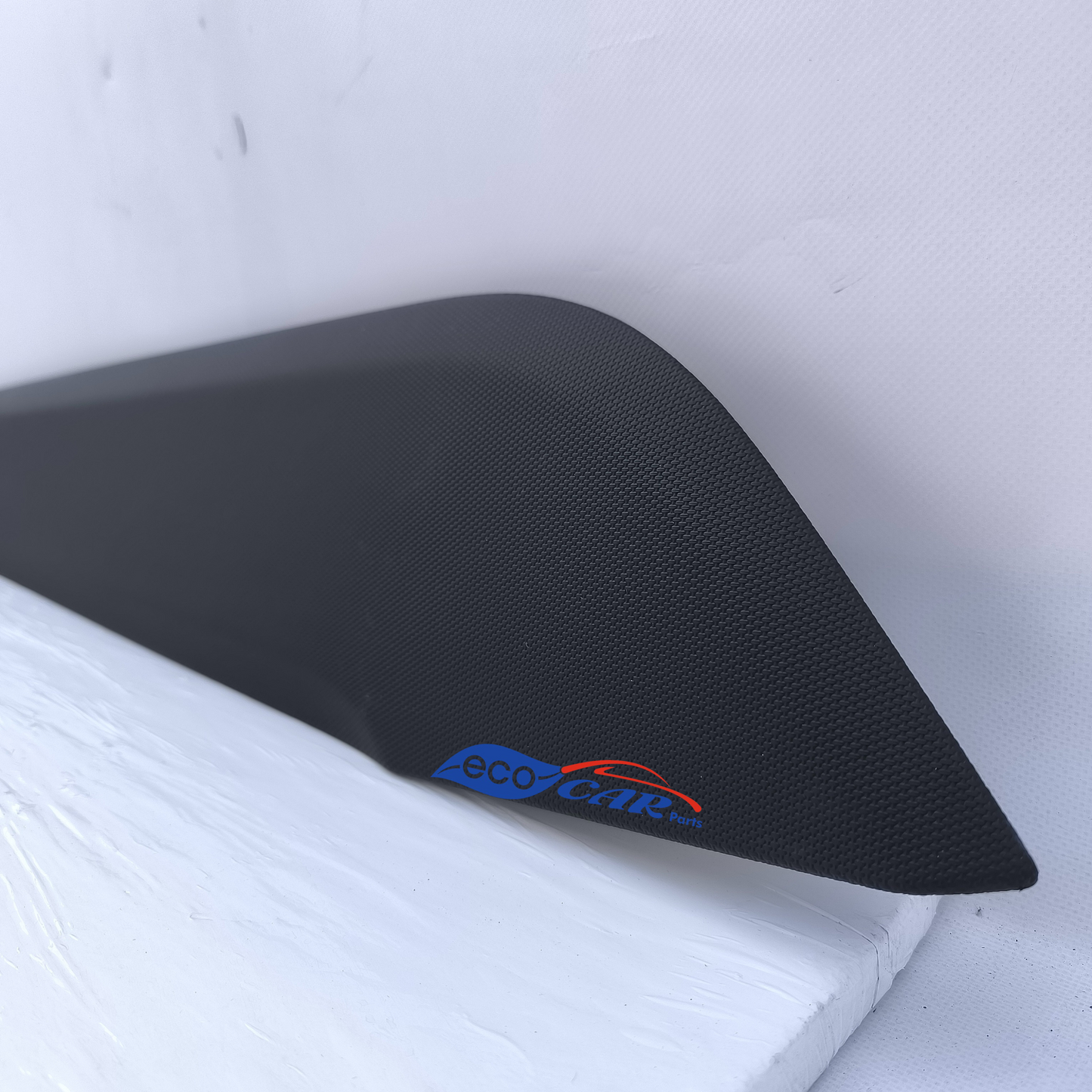 Left side center console trim Porsche Taycan year 2024 Cod. 9J1863045 ecoAG6855