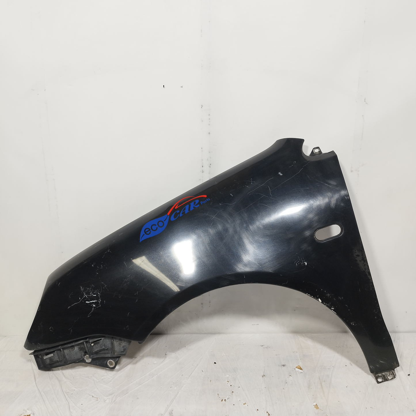 Parafango anteriore sx nero Volkswagen Polo 2003 ecoAC12932