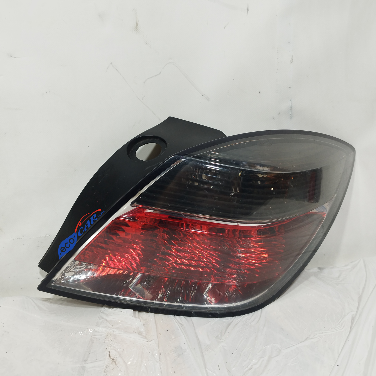 Rechte Rückleuchte Opel Astra J 2007 Code: 13252444 ecoAC13348