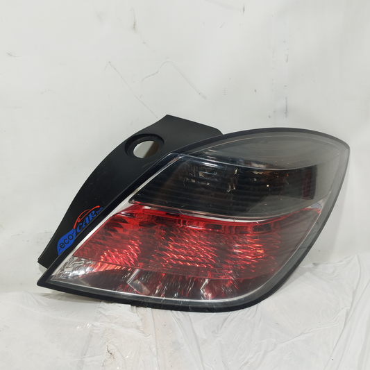 Rechte Rückleuchte Opel Astra J 2007 Code: 13252444 ecoAC13348